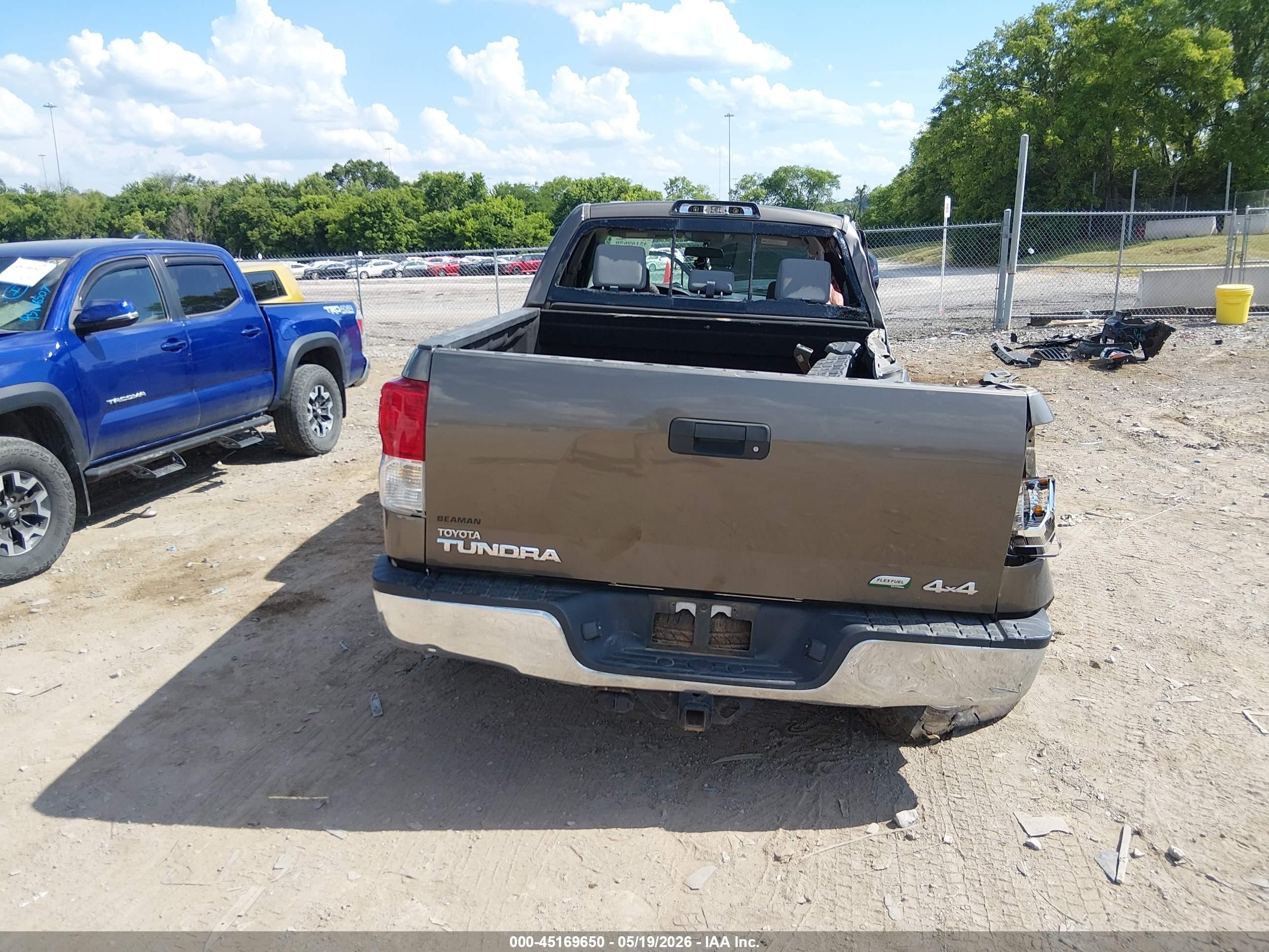 2010 Toyota Tundra Grade 5.7l V8 Gold vin: 5TFUW5F17AX125843