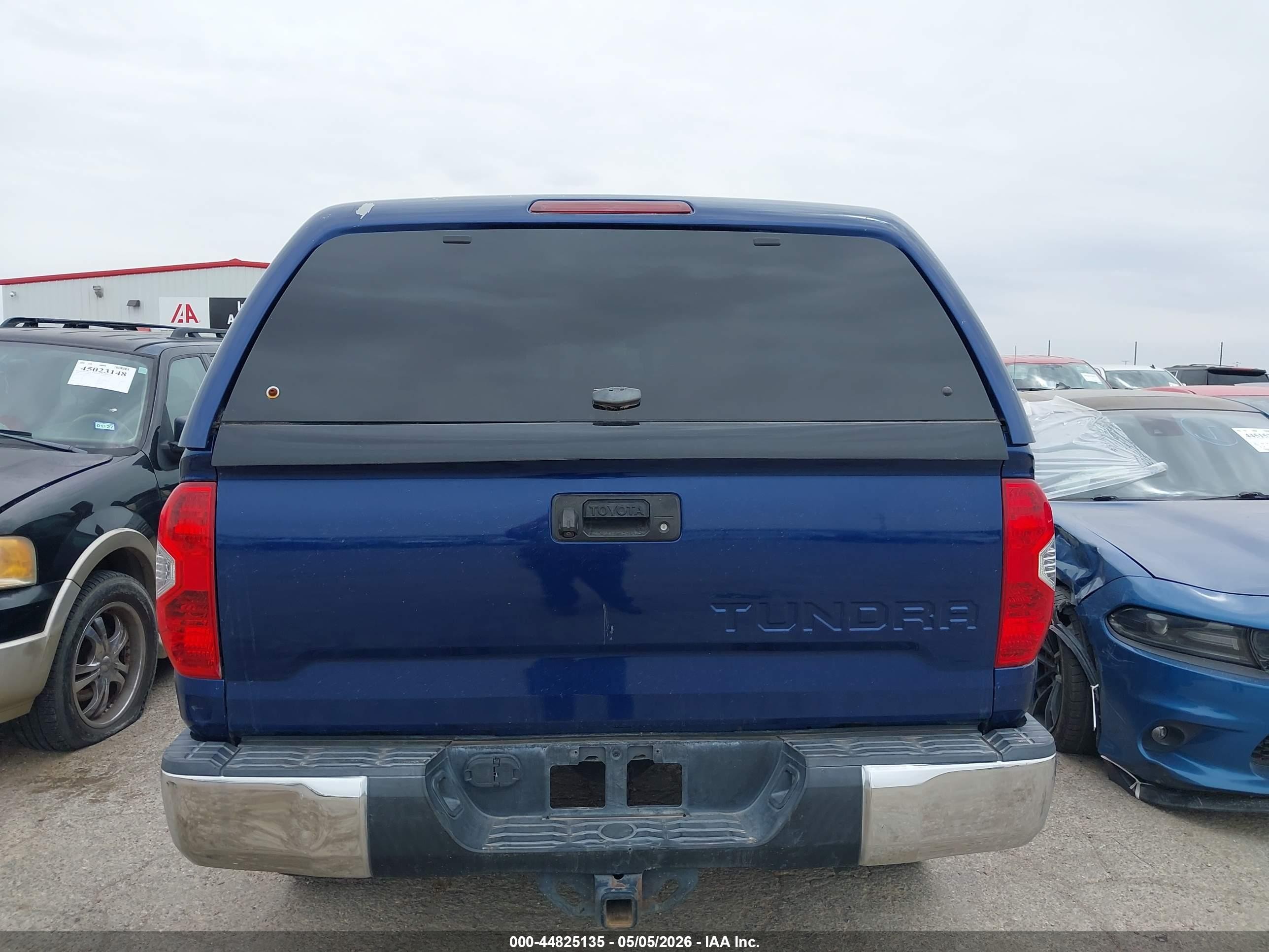 2015 Toyota Tundra Sr5 5.7l V8 Dark Blue vin: 5TFUW5F17FX417225