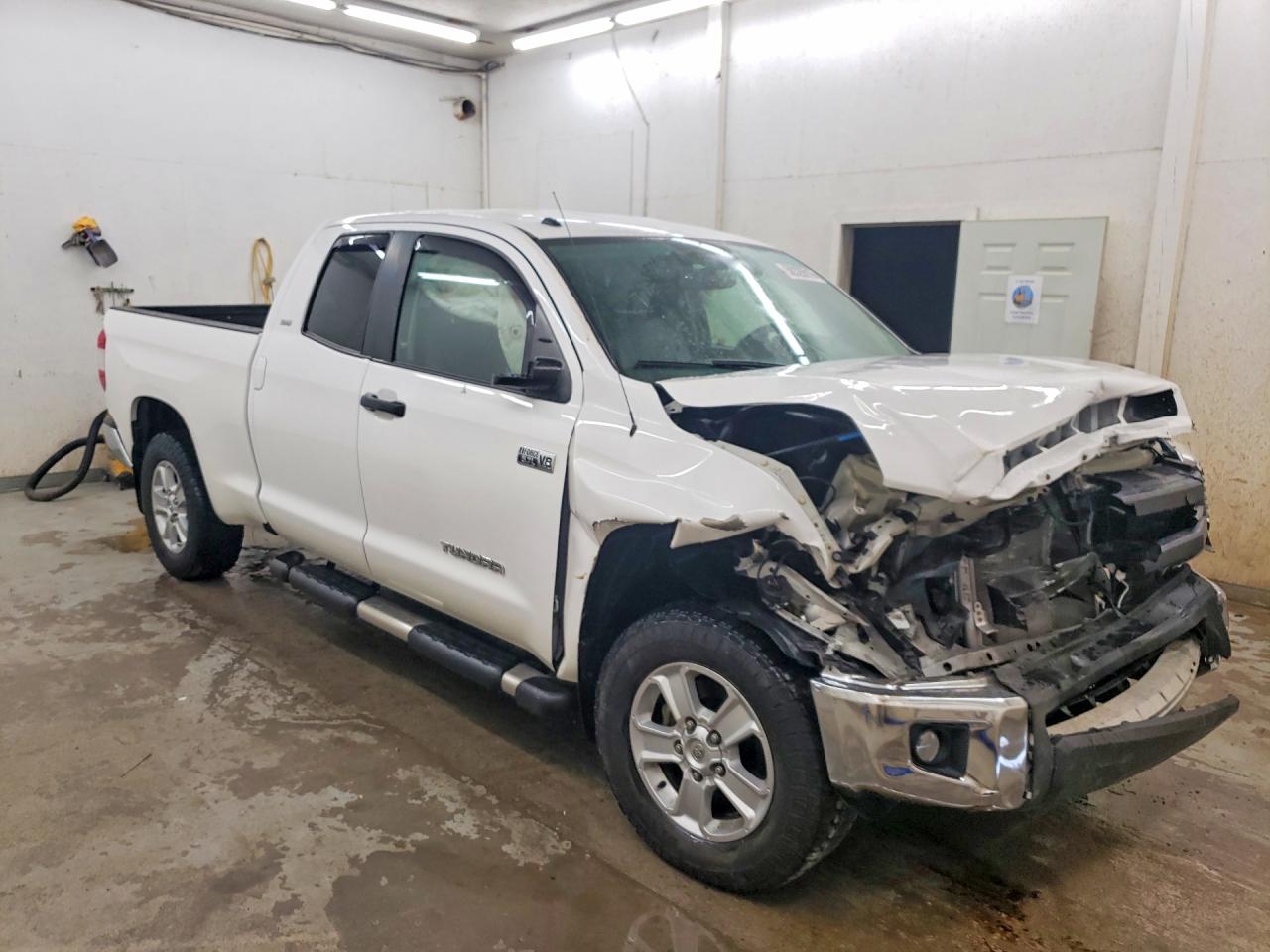 2015 Toyota Tundra Sr5 White vin: 5TFUW5F17FX435031
