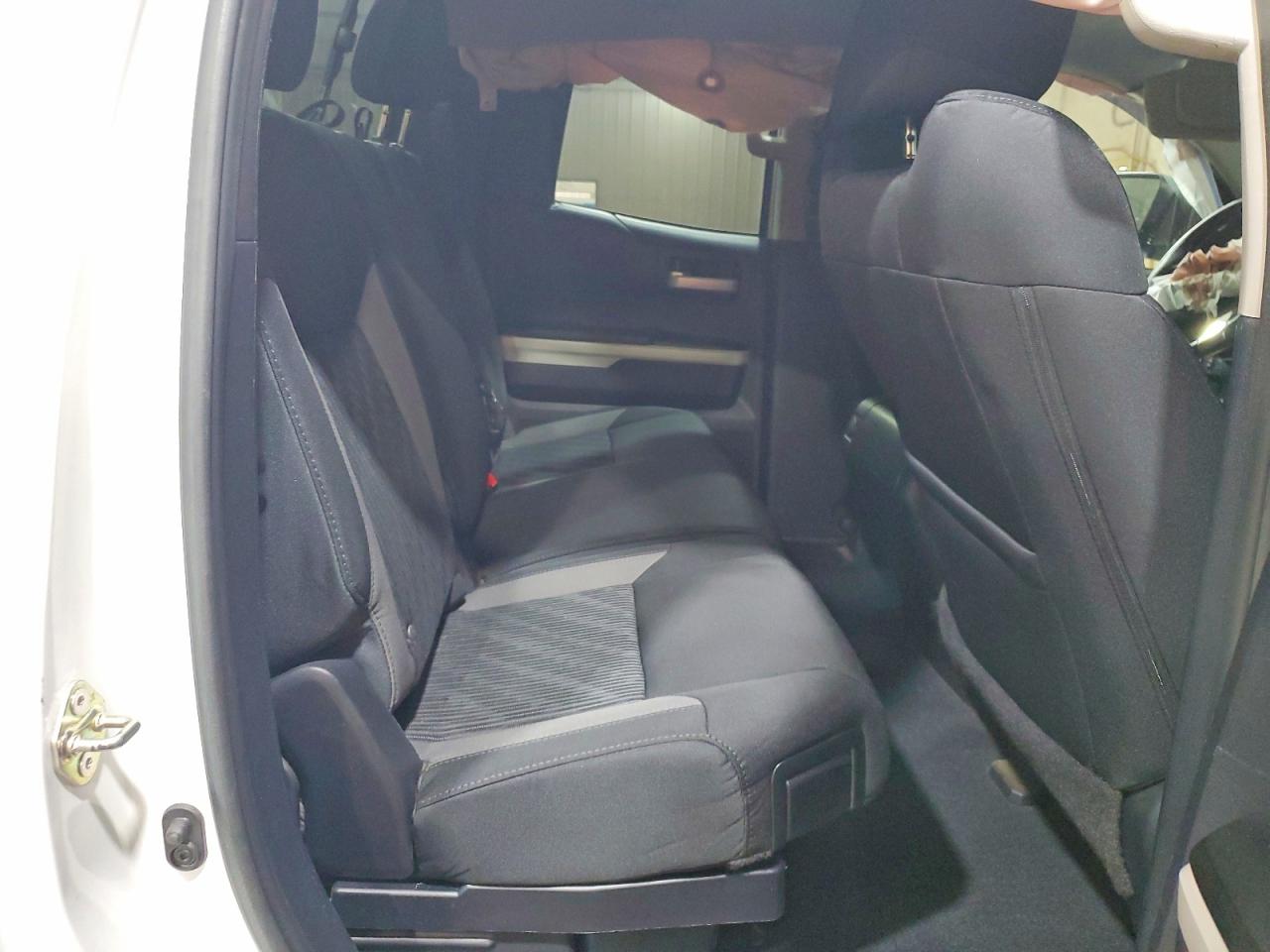 2015 Toyota Tundra Sr5 White vin: 5TFUW5F17FX435031