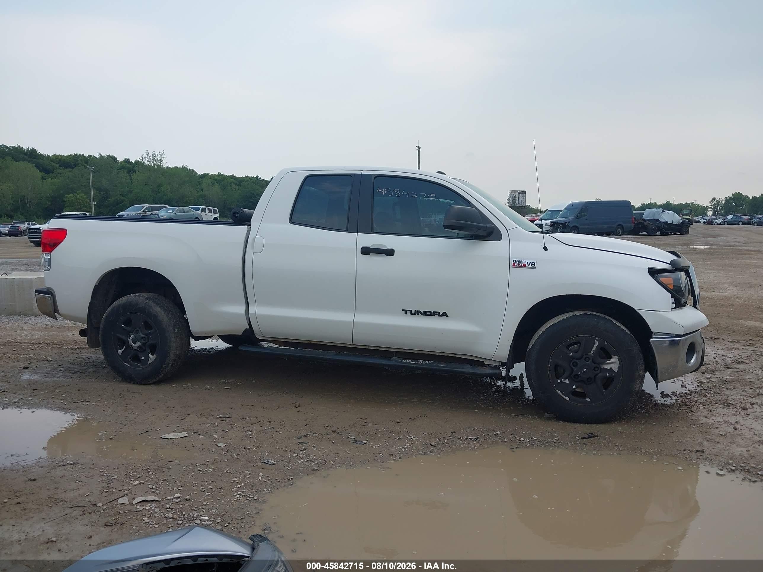 2010 Toyota Tundra Grade 5.7l V8 White vin: 5TFUW5F18AX094778