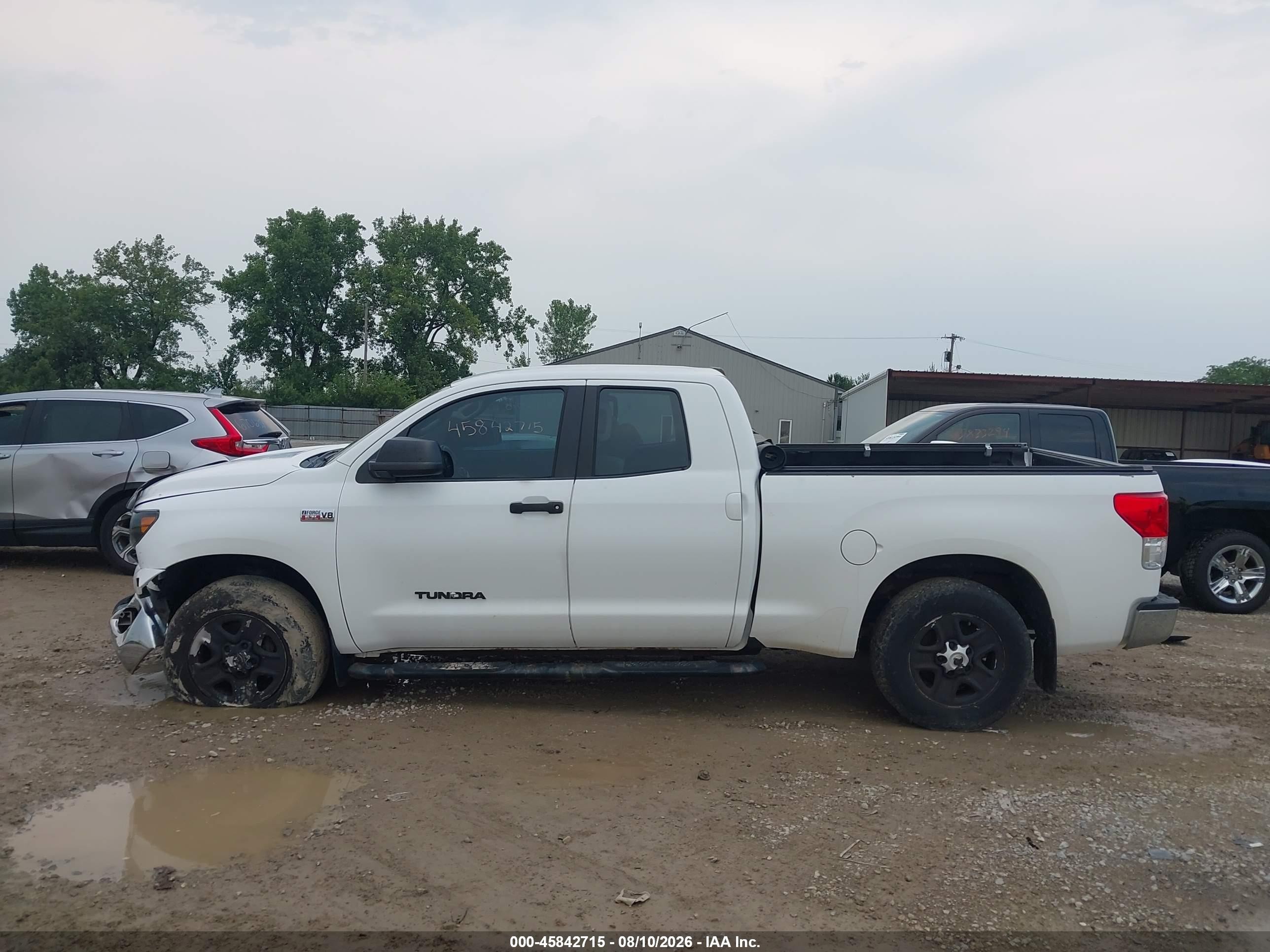 2010 Toyota Tundra Grade 5.7l V8 White vin: 5TFUW5F18AX094778