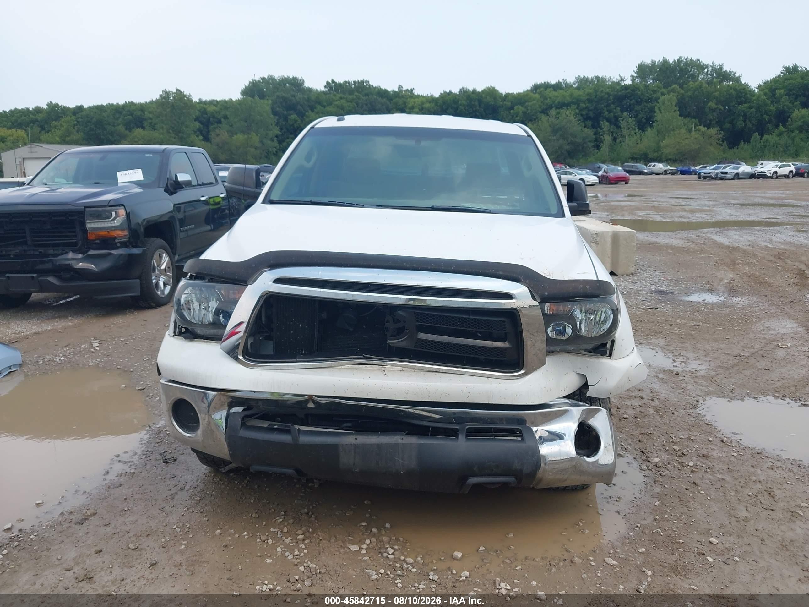 2010 Toyota Tundra Grade 5.7l V8 White vin: 5TFUW5F18AX094778