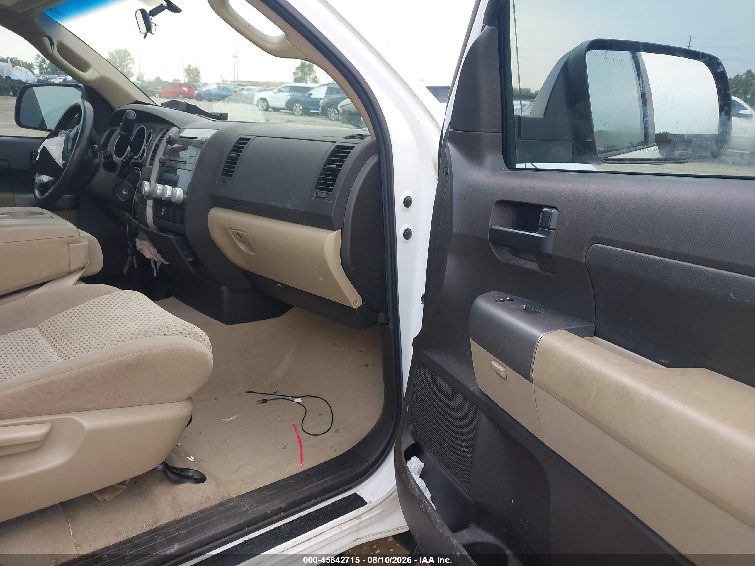 2010 Toyota Tundra Grade 5.7l V8 White vin: 5TFUW5F18AX094778