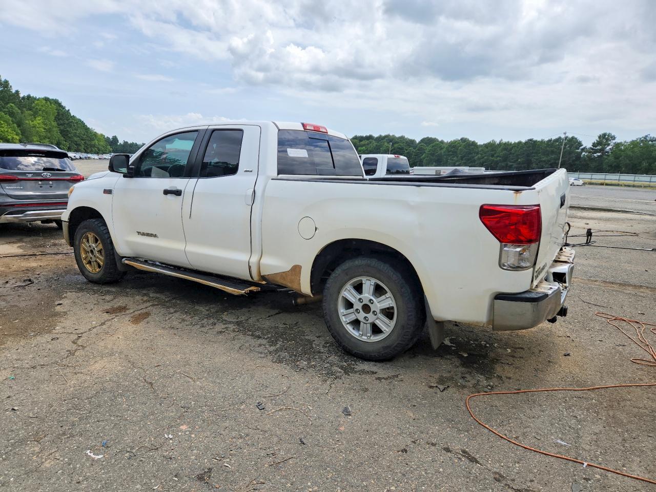 2011 Toyota Tundra Double Cab Sr5 Белый vin: 5TFUW5F18BX164197