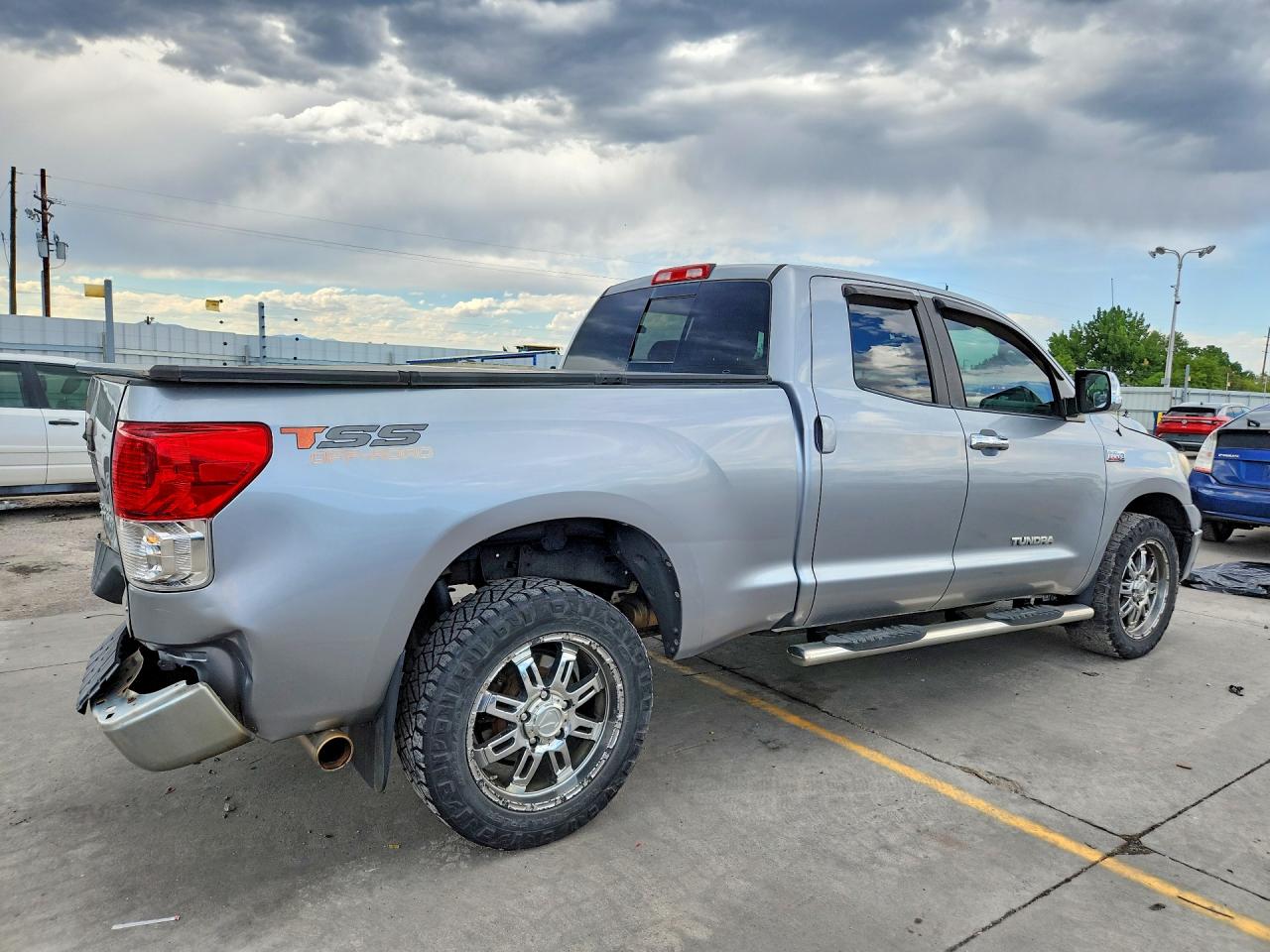 2013 Toyota Tundra Double Cab Sr5 Gray vin: 5TFUW5F18DX285816