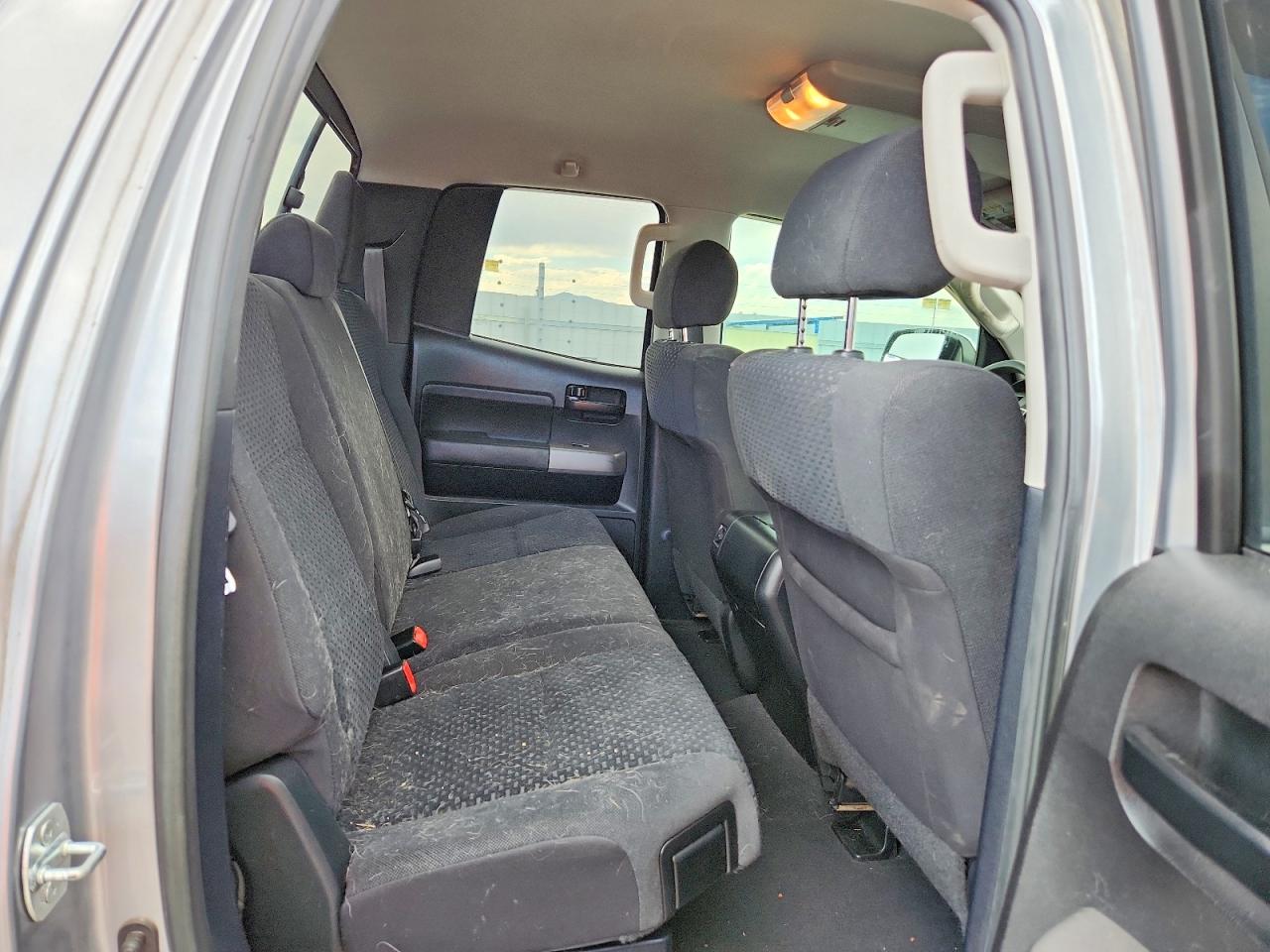 2013 Toyota Tundra Double Cab Sr5 Gray vin: 5TFUW5F18DX285816