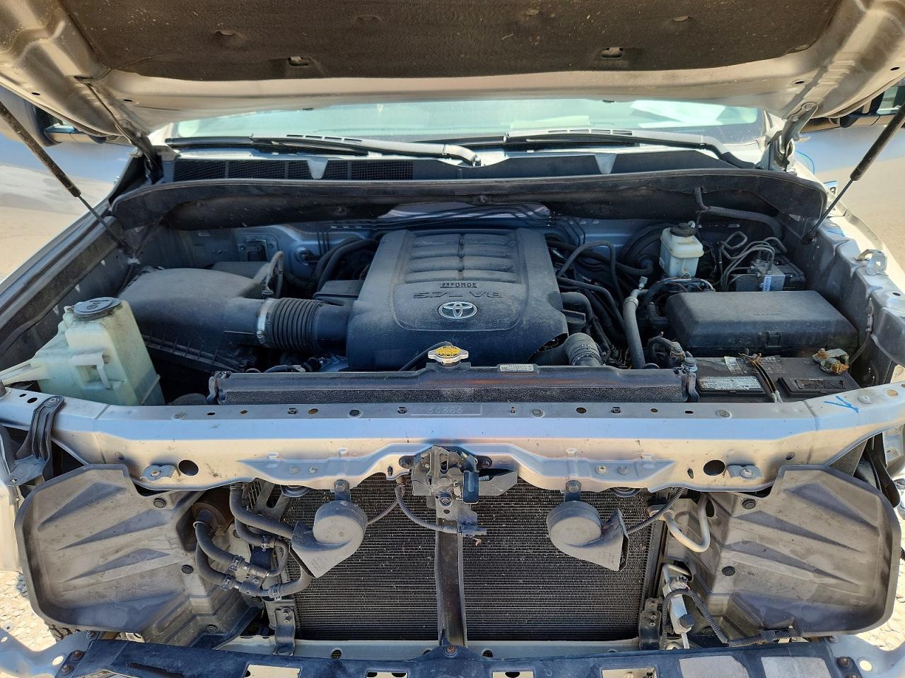 2015 Toyota Tundra Sr5 Silver vin: 5TFUW5F18FX461153