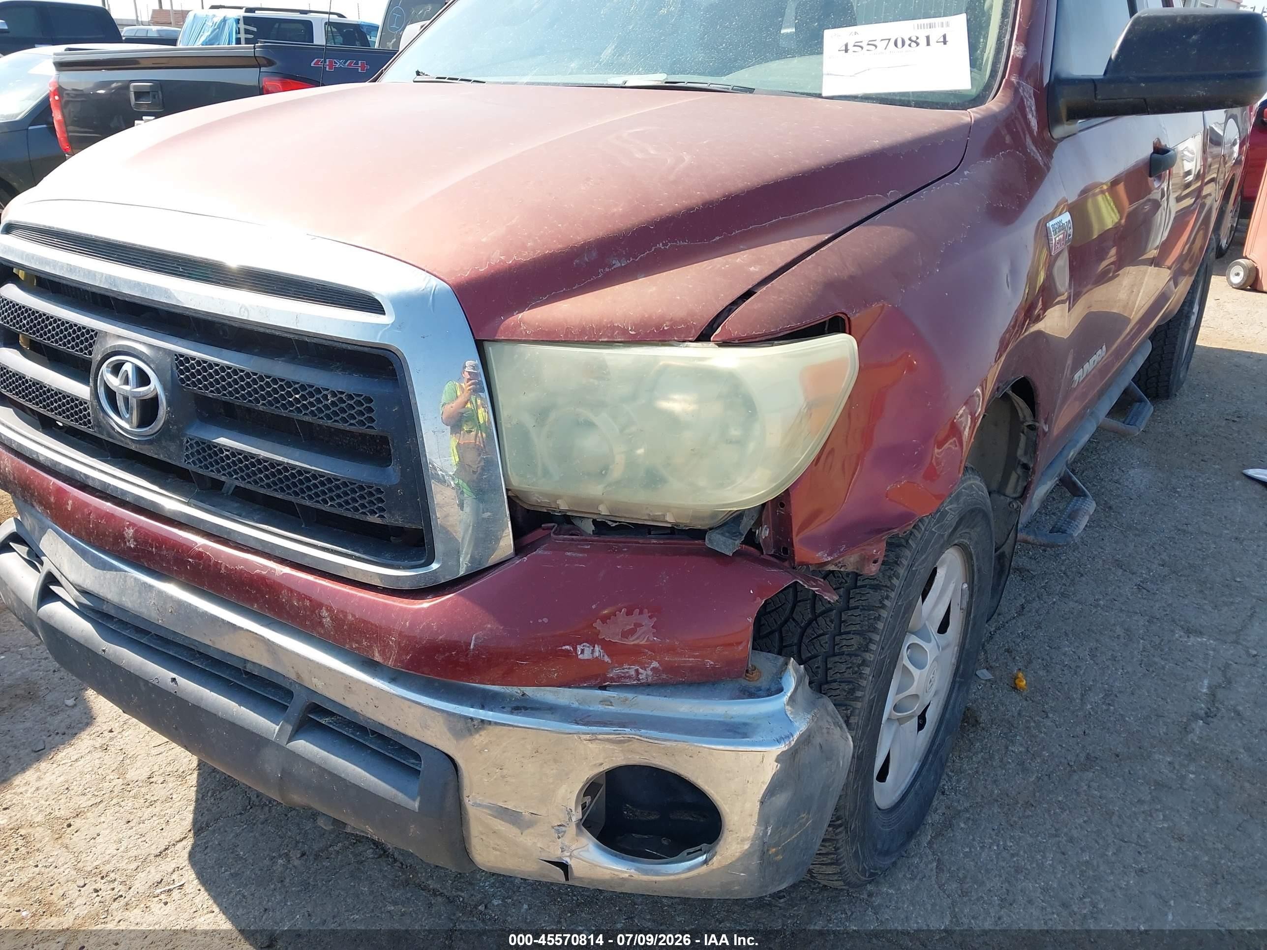 2010 Toyota Tundra Grade 5.7l V8 Red vin: 5TFUW5F19AX112625
