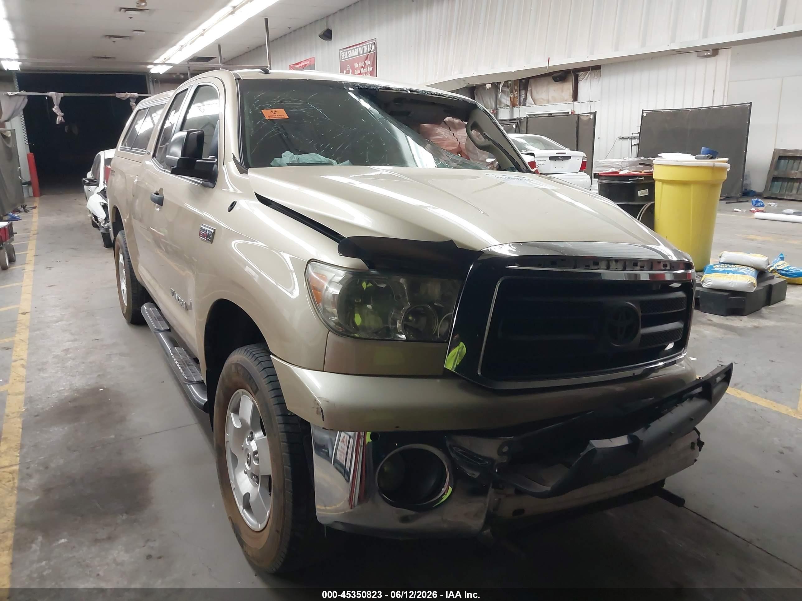 2010 Toyota Tundra Grade 5.7l V8 Tan vin: 5TFUW5F19AX116612