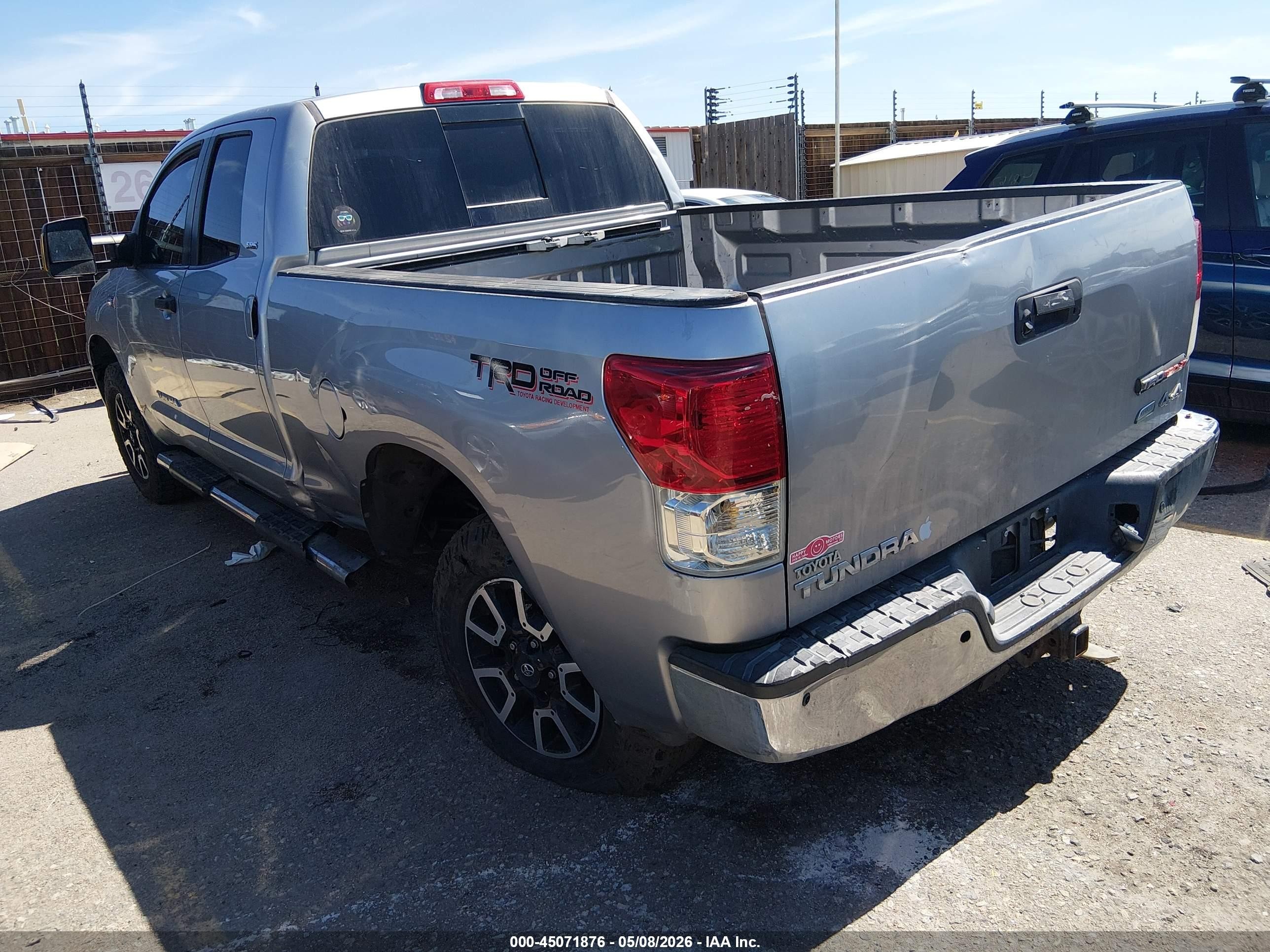 2010 Toyota Tundra Grade 5.7l V8 Серебряный vin: 5TFUW5F19AX141817
