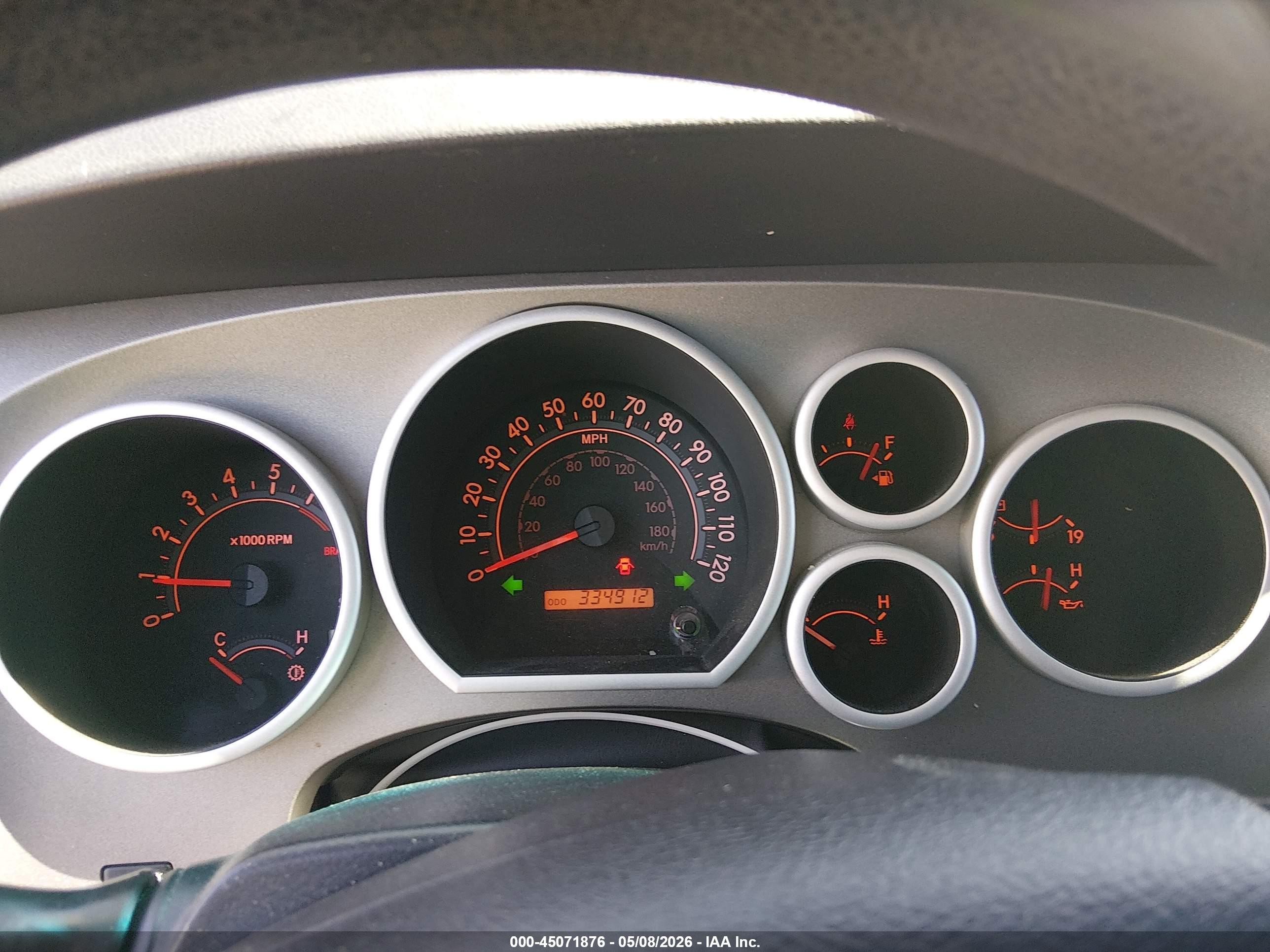 2010 Toyota Tundra Grade 5.7l V8 Серебряный vin: 5TFUW5F19AX141817