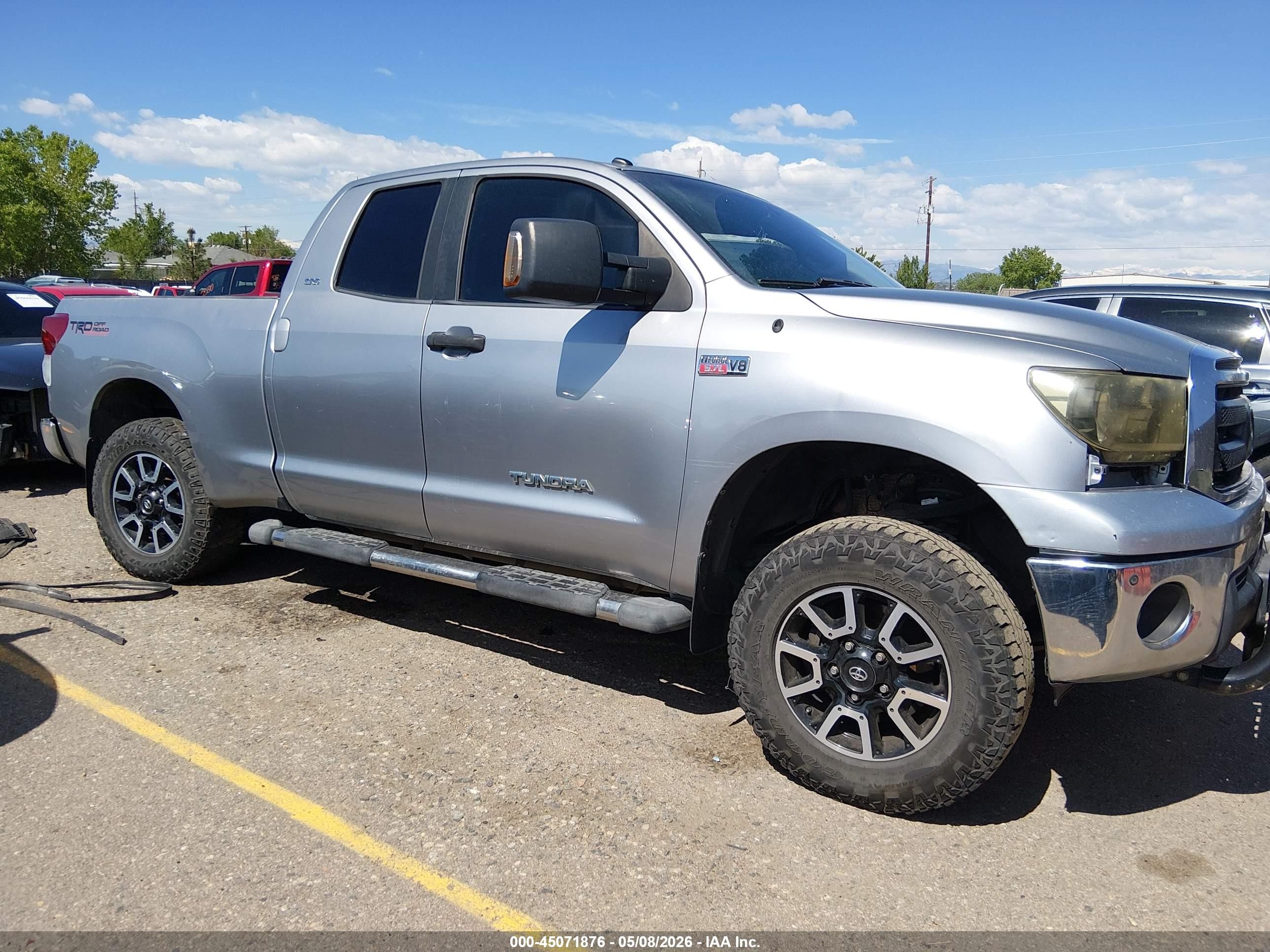 2010 Toyota Tundra Grade 5.7l V8 Серебряный vin: 5TFUW5F19AX141817