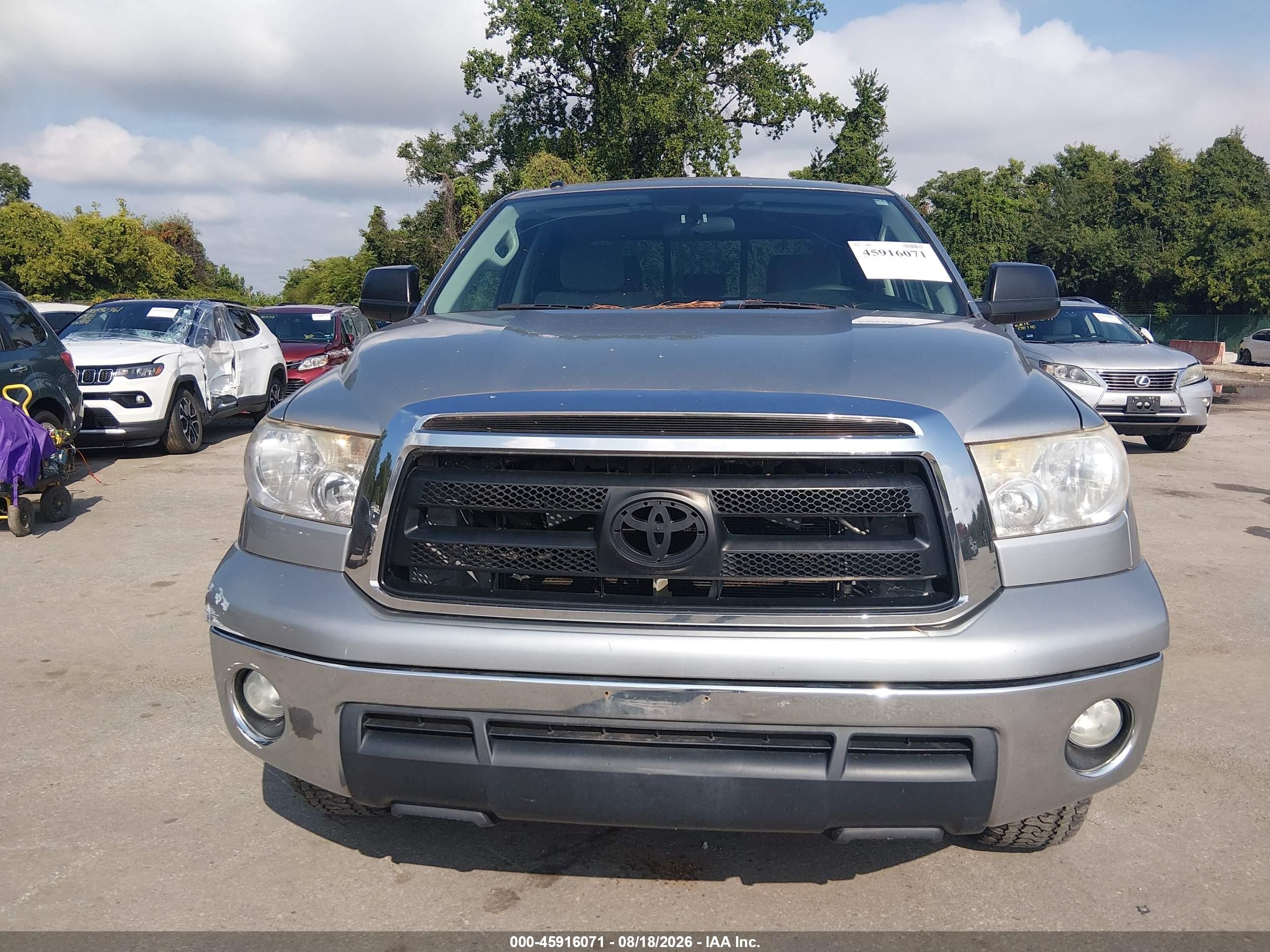 2011 Toyota Tundra Grade 5.7l V8 Silver vin: 5TFUW5F19BX161700