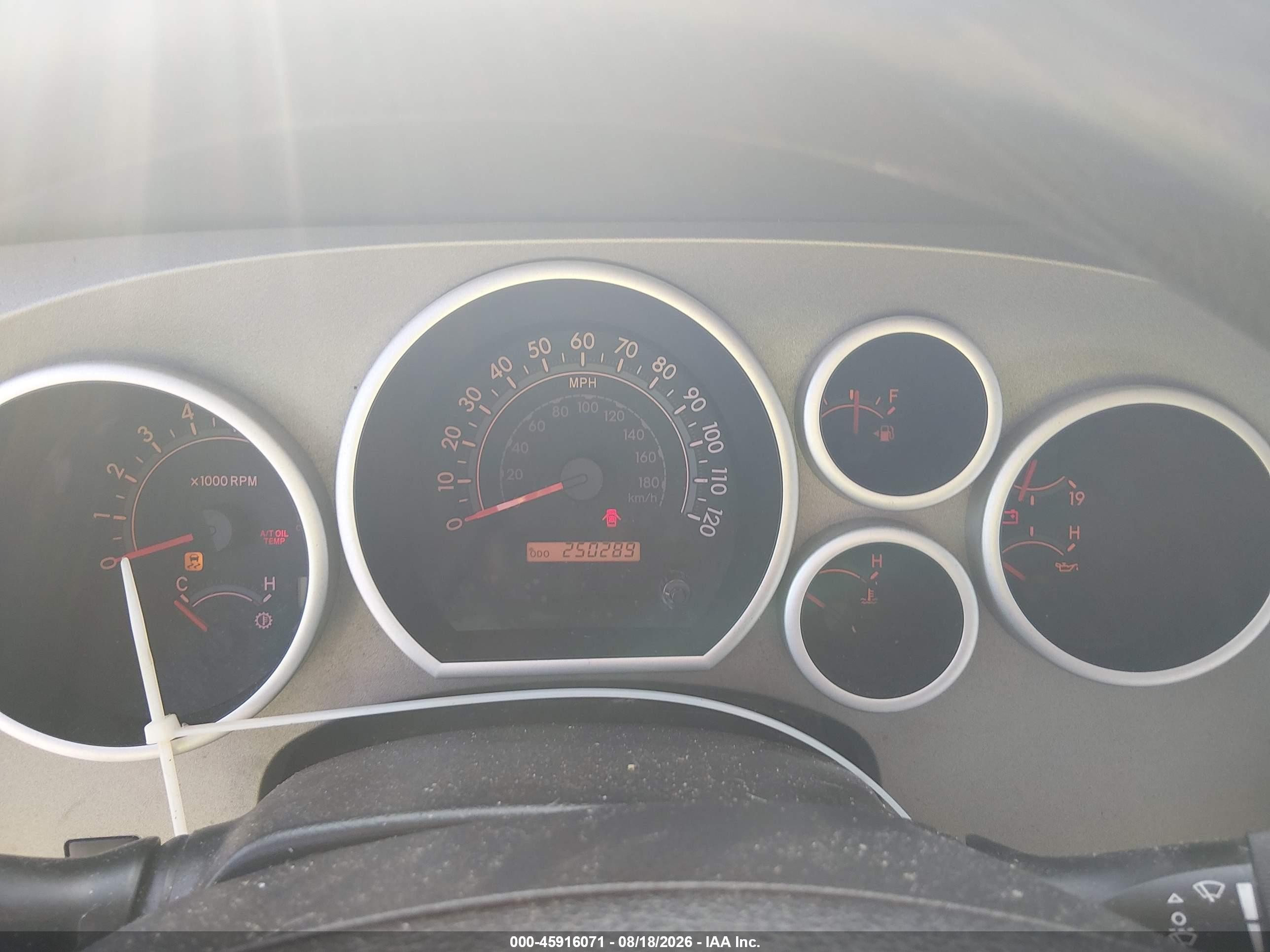 2011 Toyota Tundra Grade 5.7l V8 Silver vin: 5TFUW5F19BX161700