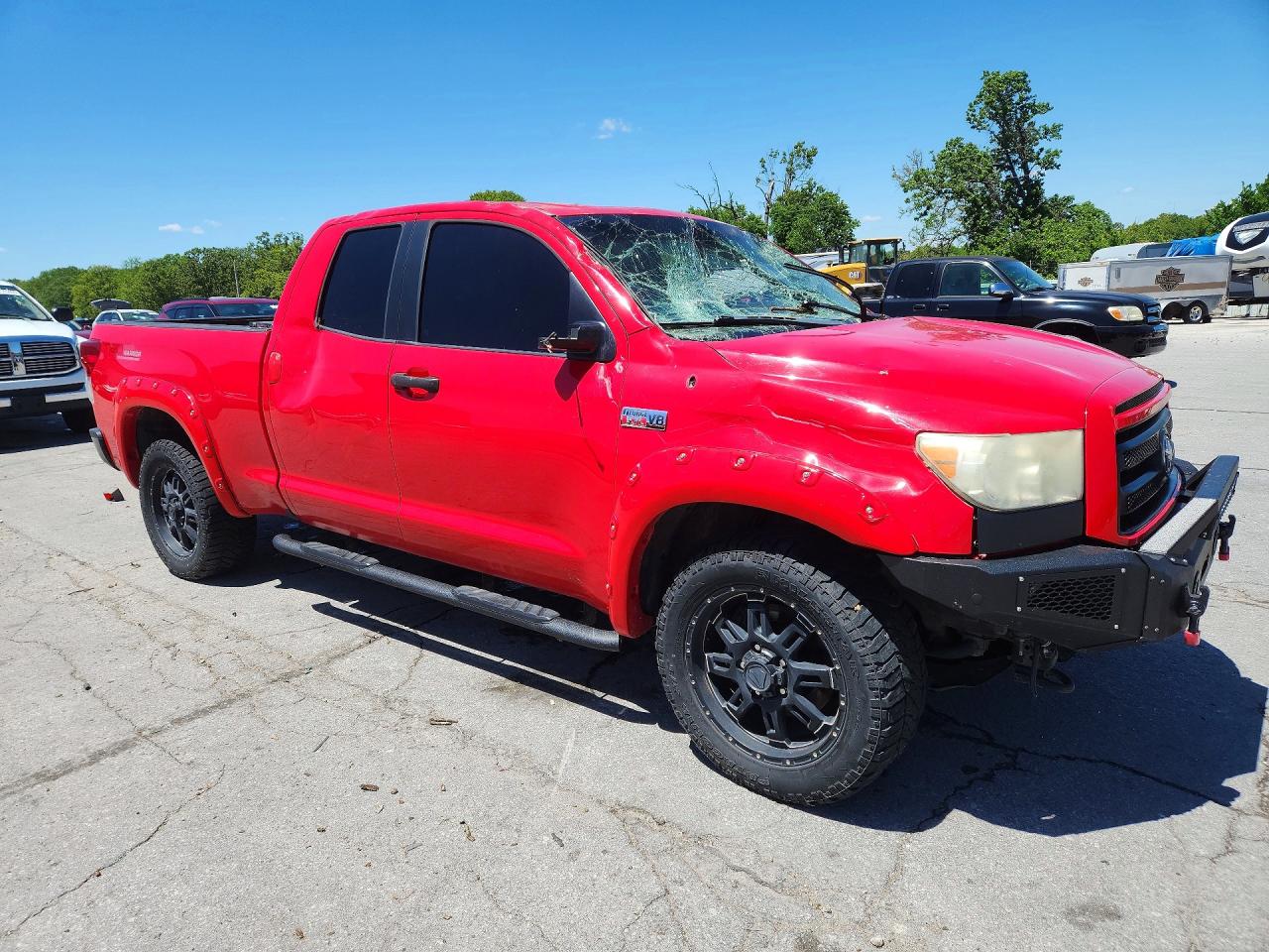 2011 Toyota Tundra Double Cab Sr5 Red vin: 5TFUW5F19BX171207