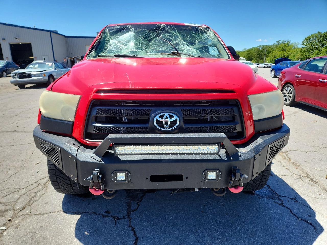 2011 Toyota Tundra Double Cab Sr5 Red vin: 5TFUW5F19BX171207