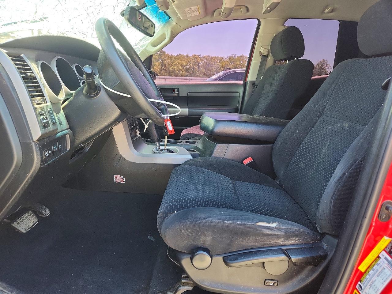2011 Toyota Tundra Double Cab Sr5 Red vin: 5TFUW5F19BX171207