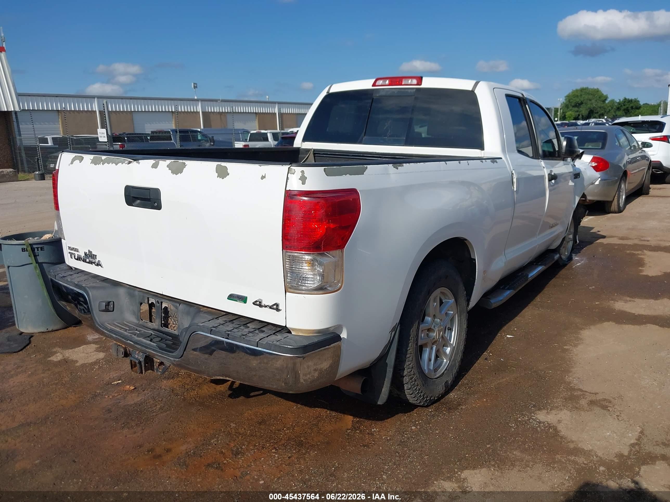 2012 Toyota Tundra Grade 5.7l V8 Белый vin: 5TFUW5F19CX263175