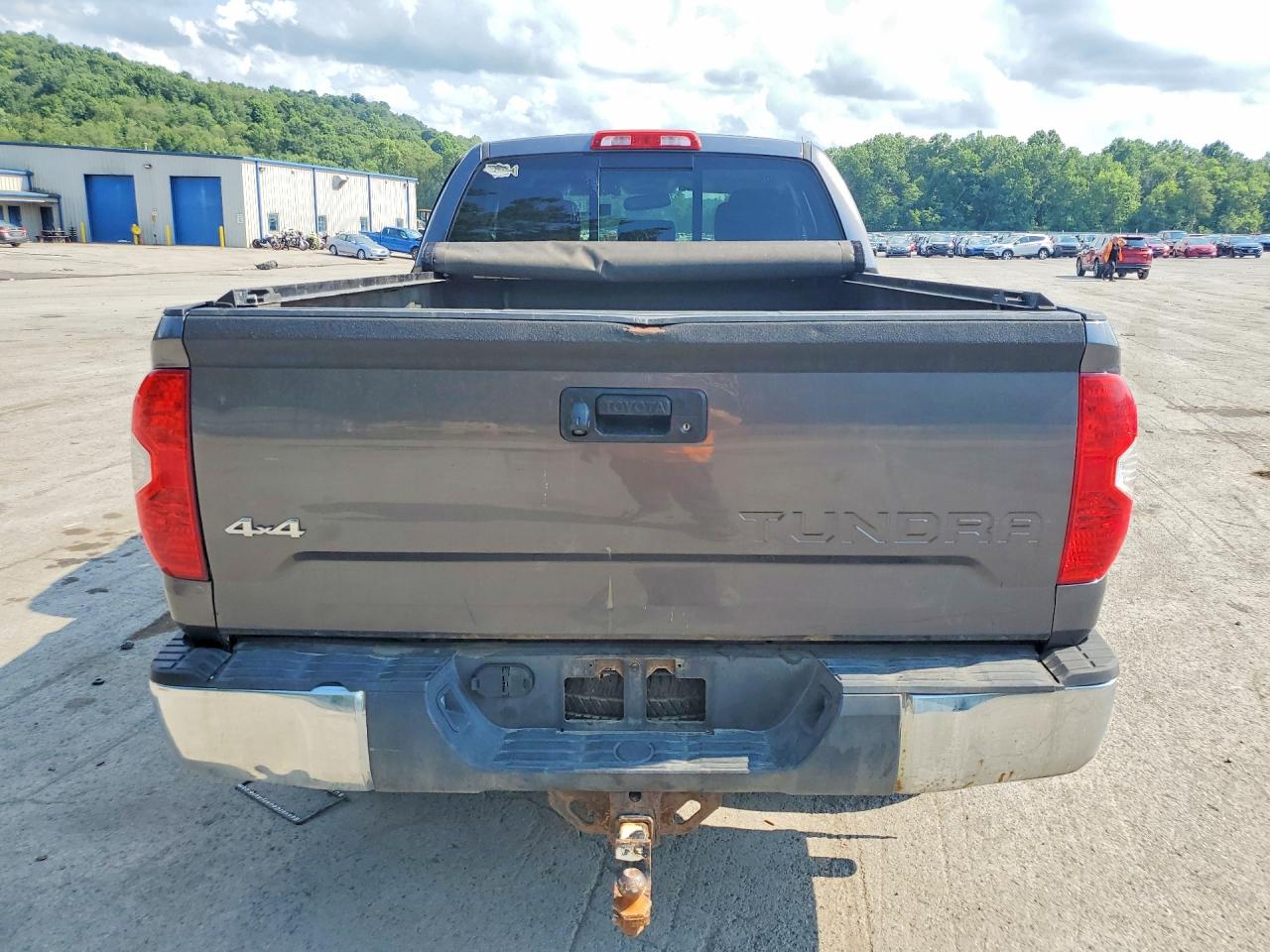 2015 Toyota Tundra Sr5 Gray vin: 5TFUW5F19FX438657