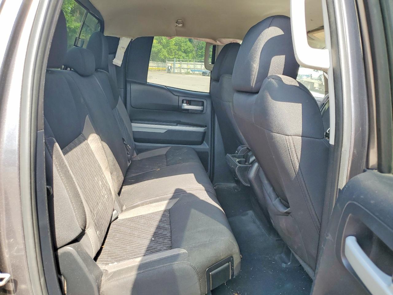 2015 Toyota Tundra Sr5 Gray vin: 5TFUW5F19FX438657