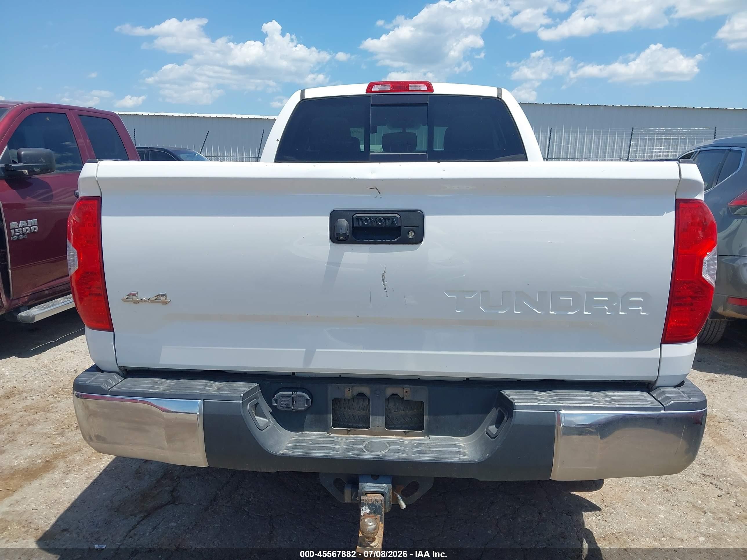 2015 Toyota Tundra Sr5 5.7l V8 Белый vin: 5TFUW5F19FX459895
