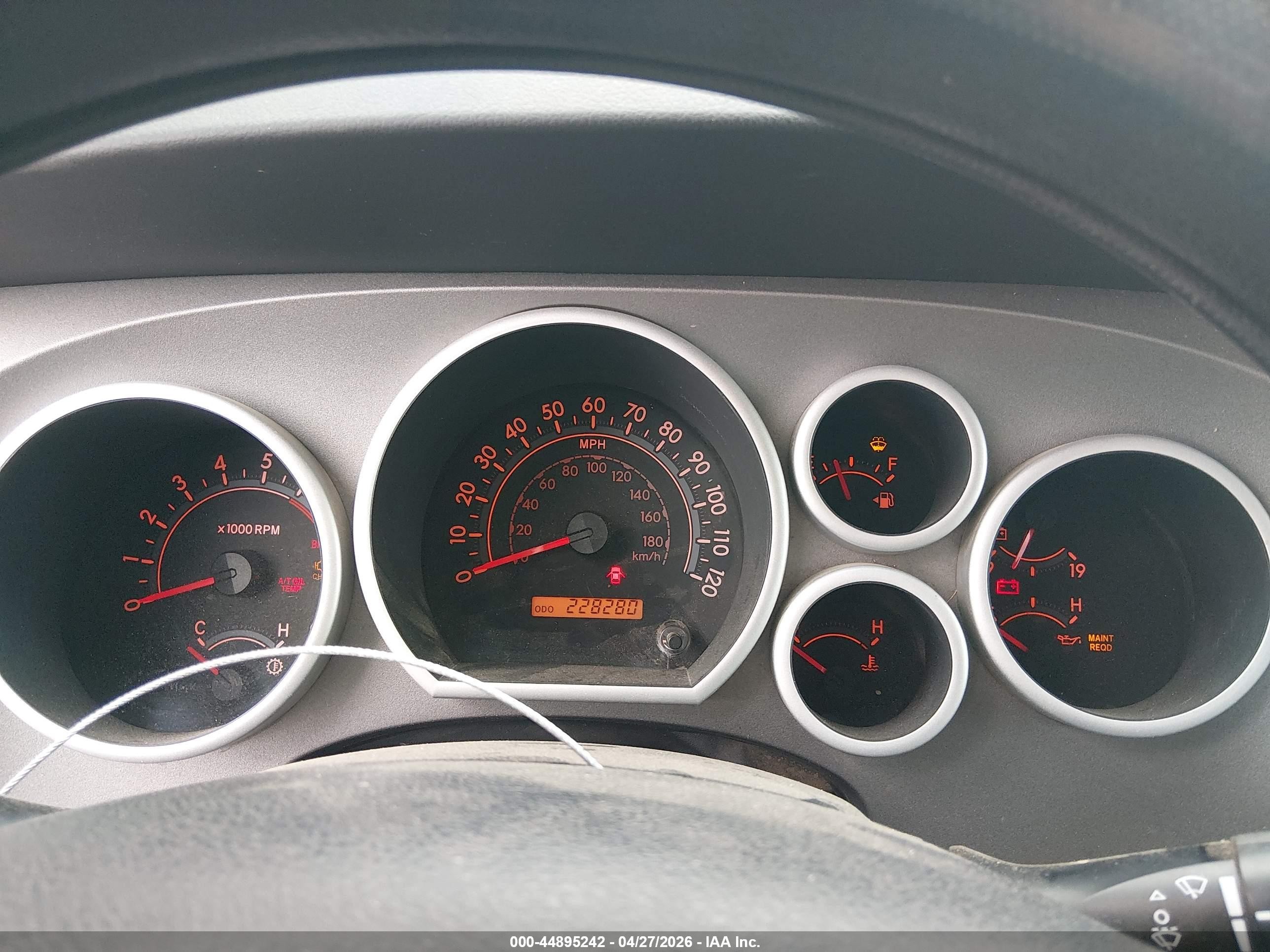 2012 Toyota Tundra Grade 5.7l V8 Красный vin: 5TFUW5F1XCX240598