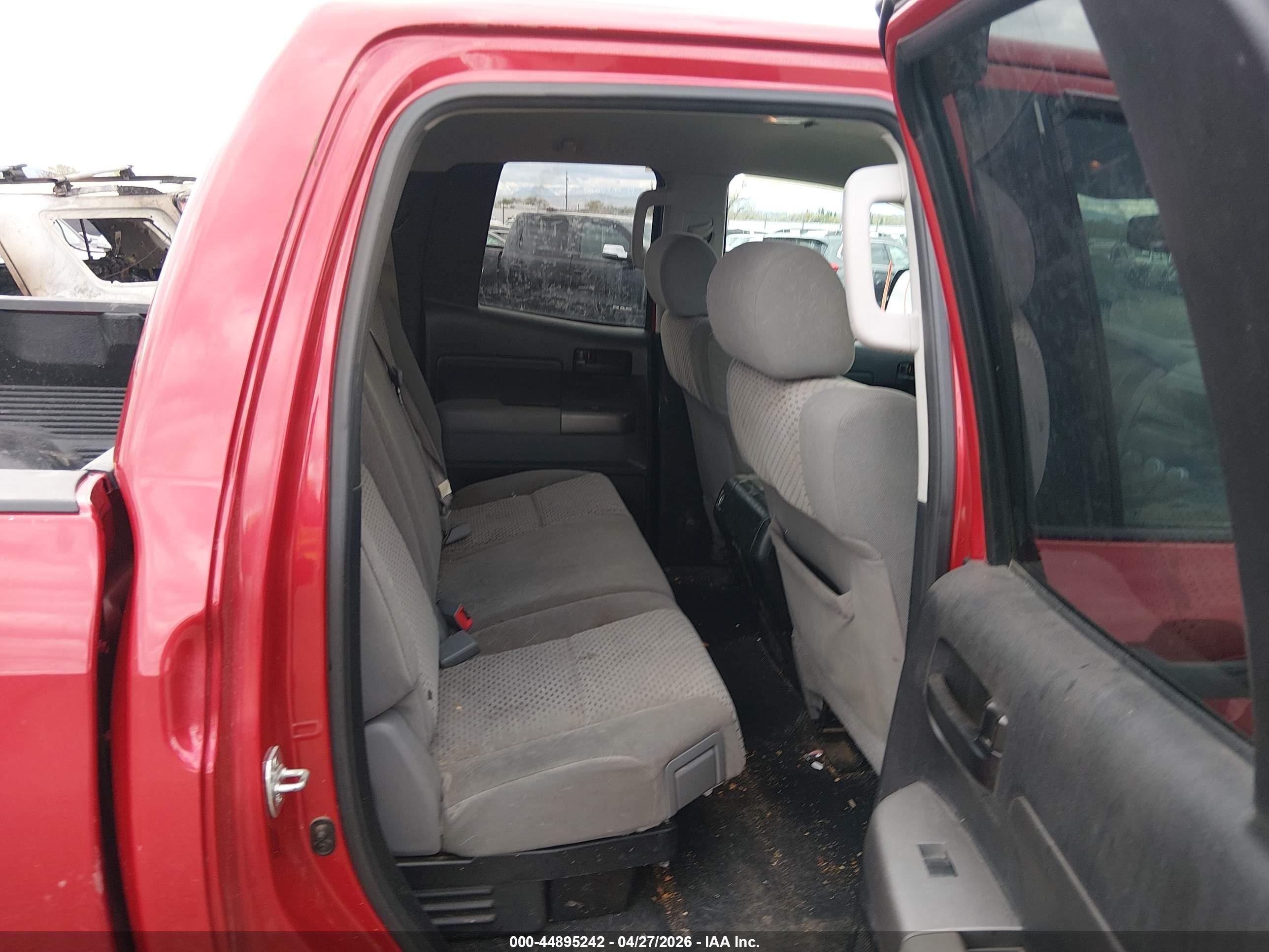 2012 Toyota Tundra Grade 5.7l V8 Красный vin: 5TFUW5F1XCX240598