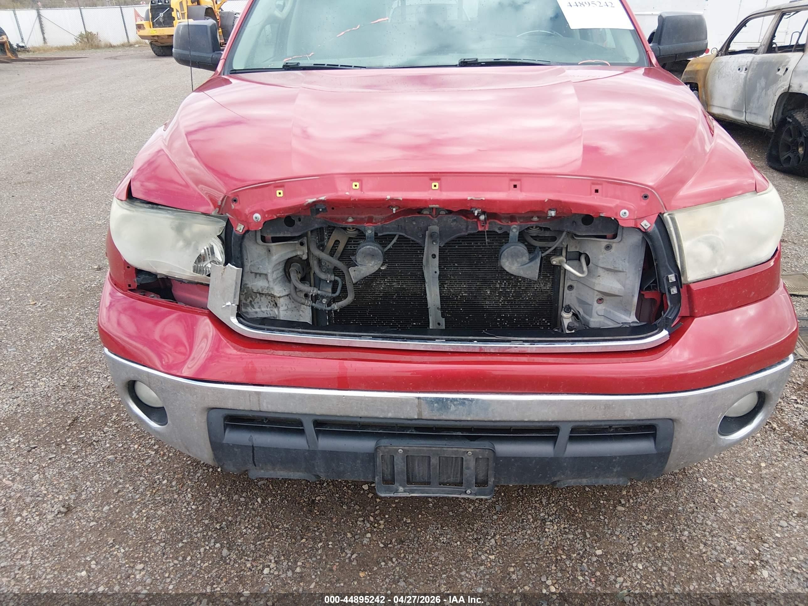 2012 Toyota Tundra Grade 5.7l V8 Красный vin: 5TFUW5F1XCX240598