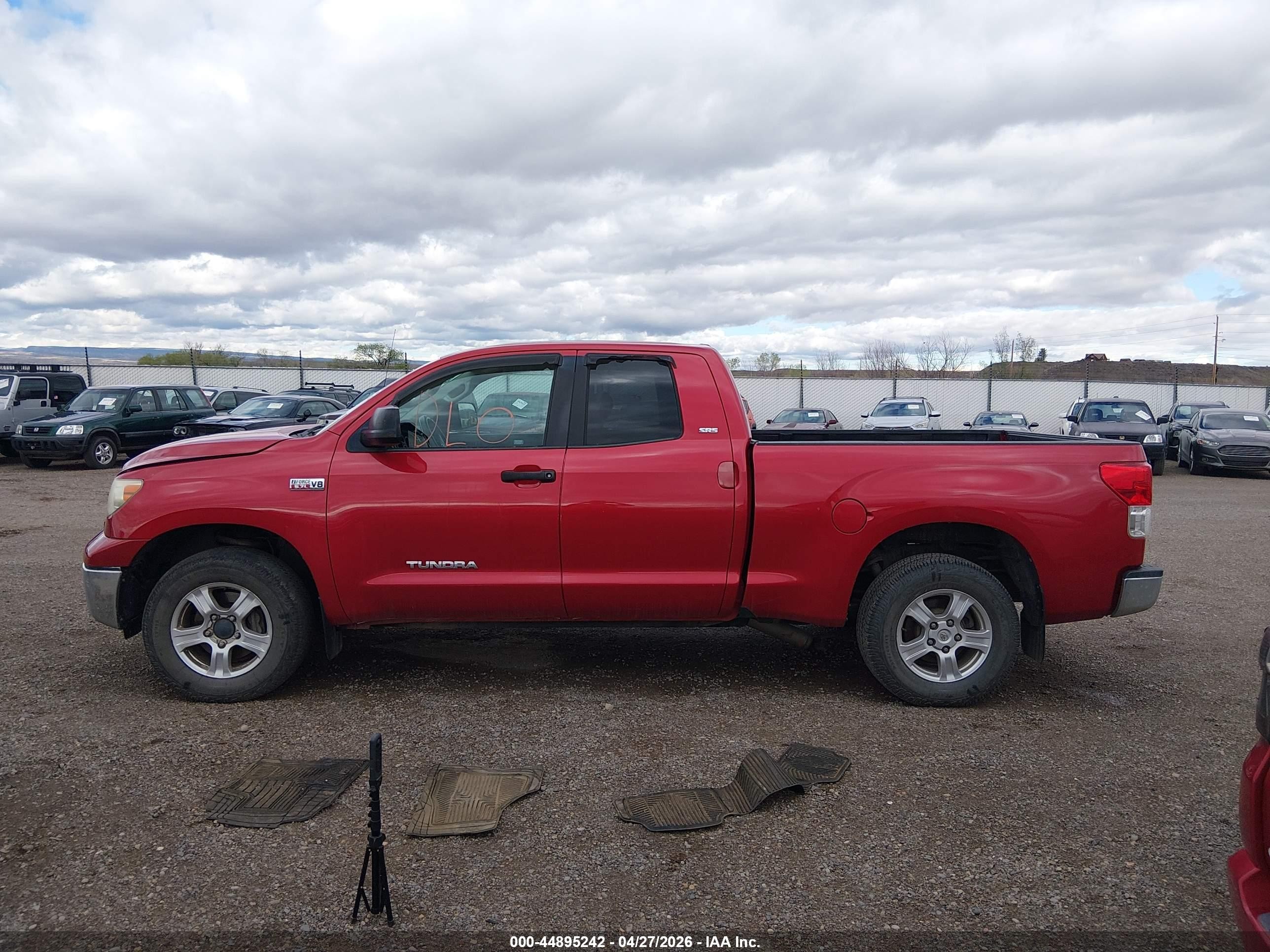 2012 Toyota Tundra Grade 5.7l V8 Красный vin: 5TFUW5F1XCX240598