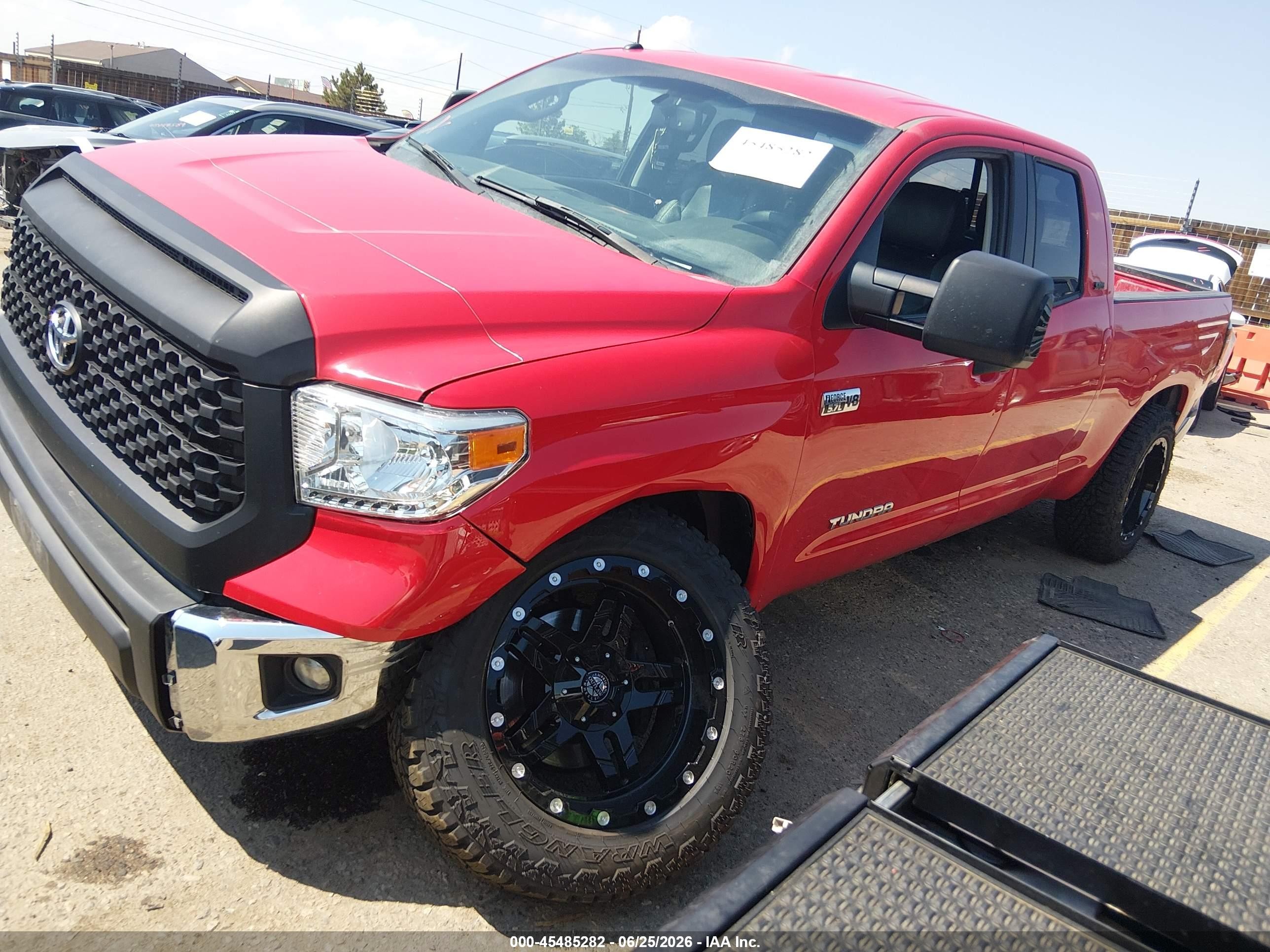 2014 Toyota Tundra Sr5 5.7l V8 Red vin: 5TFUW5F1XEX396109