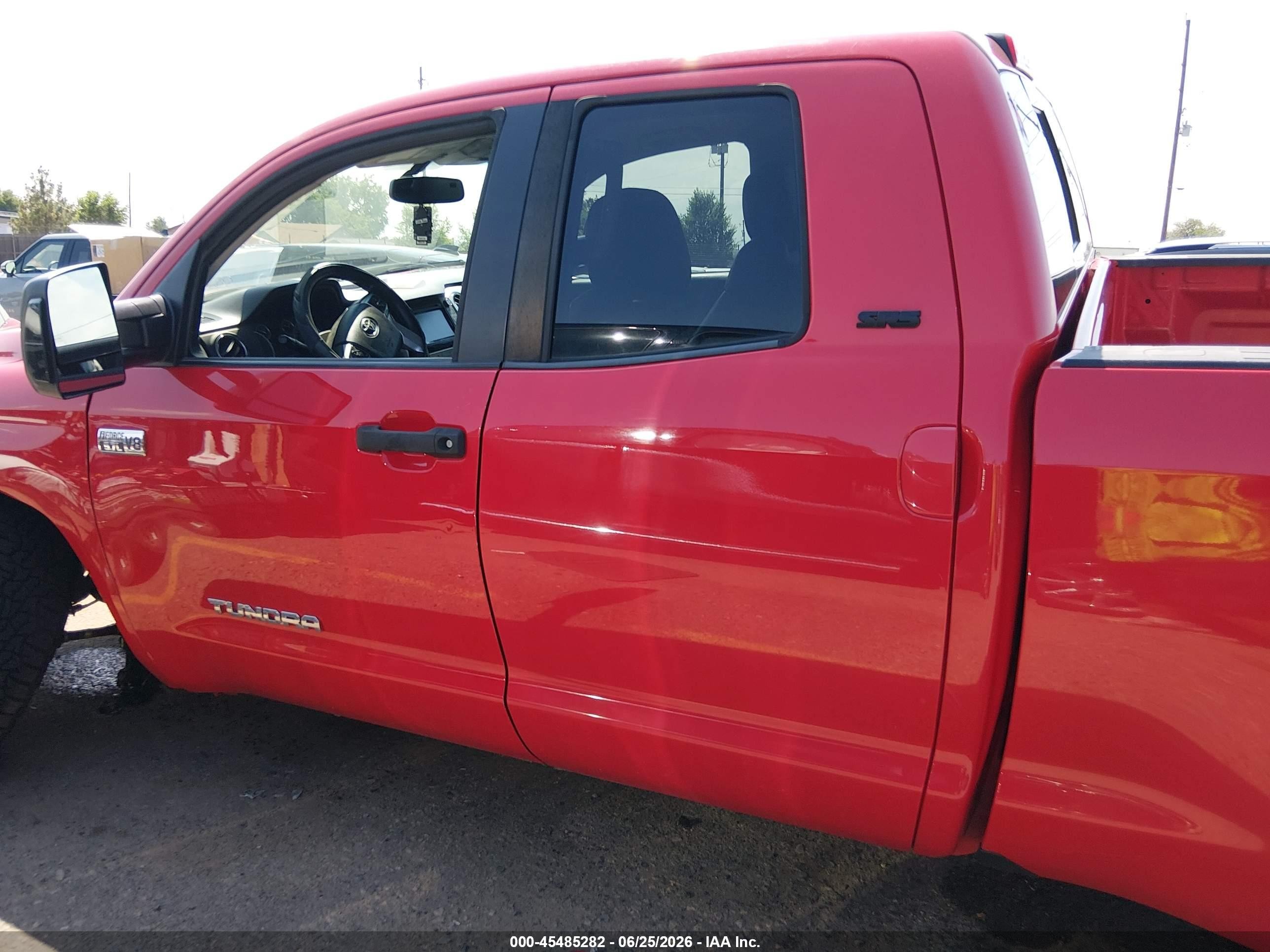 2014 Toyota Tundra Sr5 5.7l V8 Red vin: 5TFUW5F1XEX396109