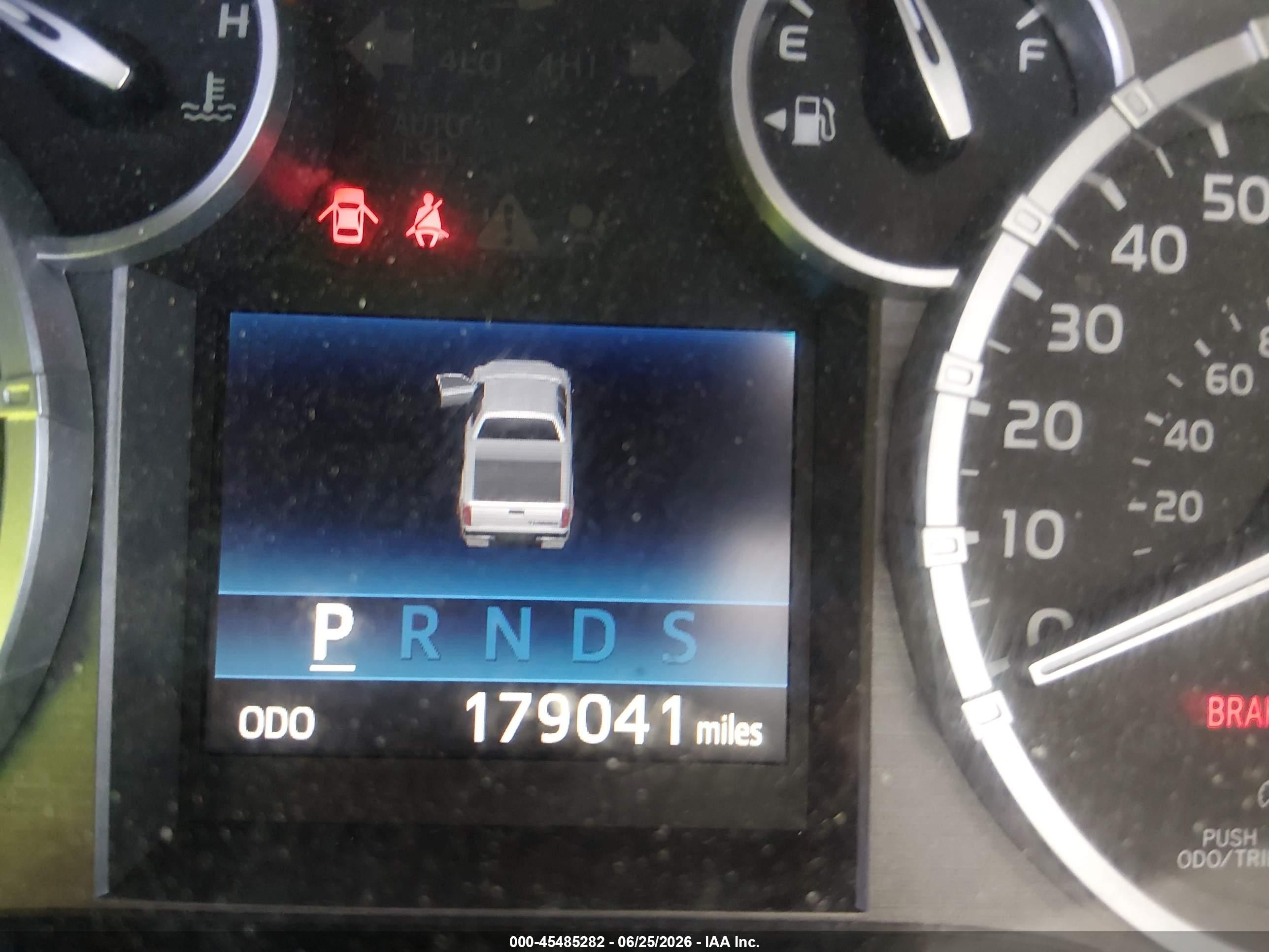 2014 Toyota Tundra Sr5 5.7l V8 Red vin: 5TFUW5F1XEX396109