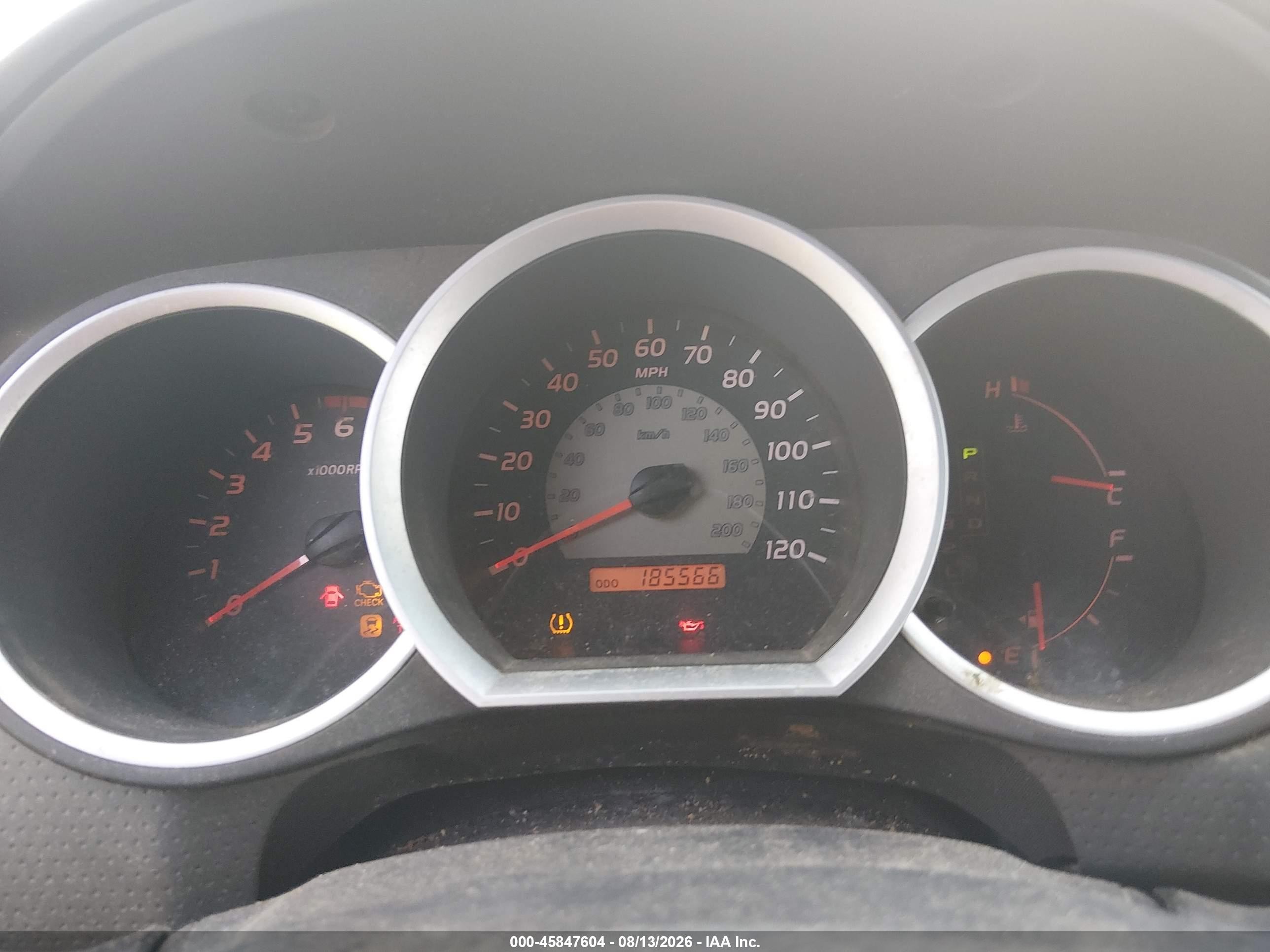 2011 Toyota Tacoma   Red vin: 5TFUX4EN0BX003824