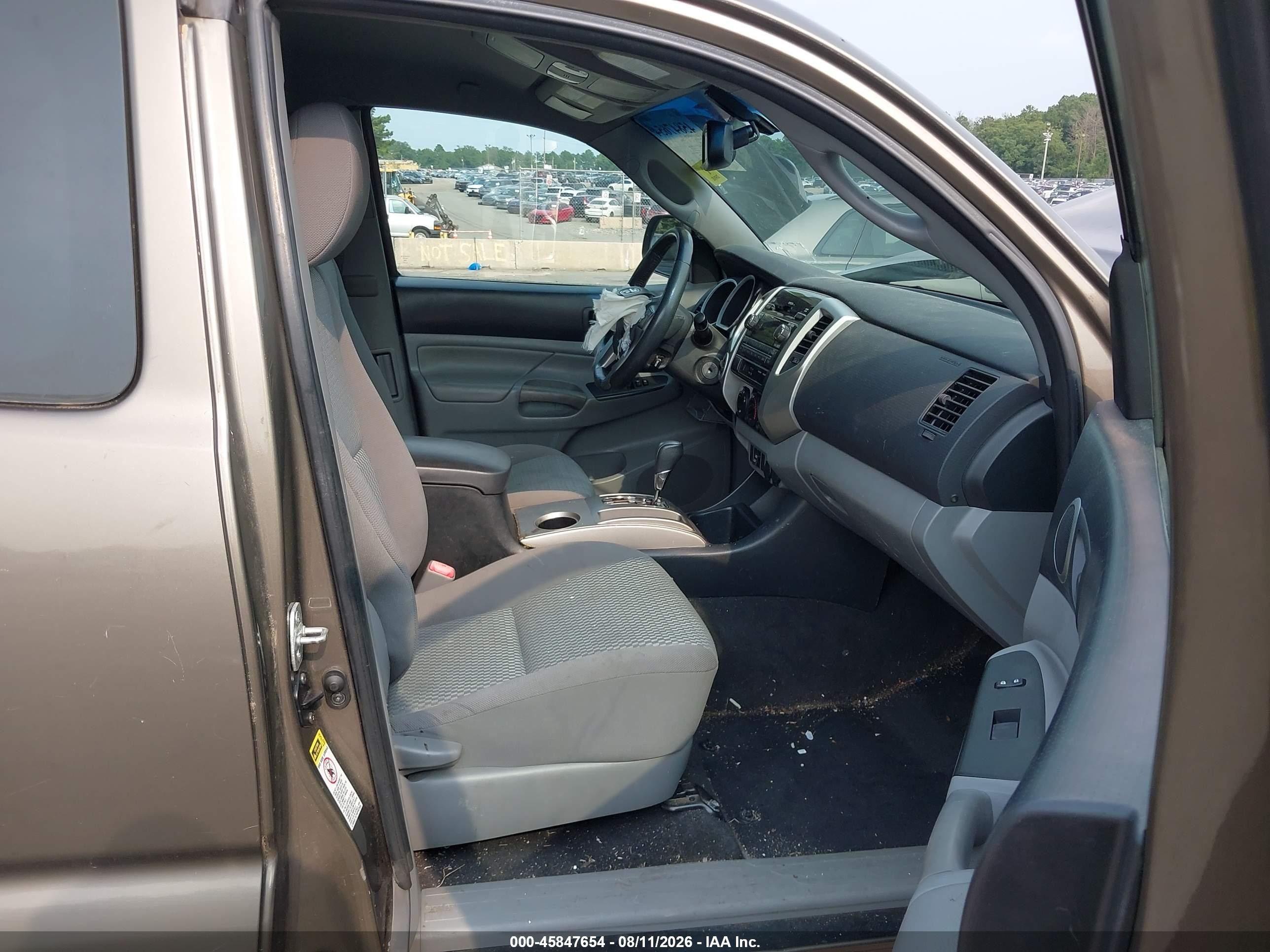 2012 Toyota Tacoma   Brown vin: 5TFUX4EN0CX014467