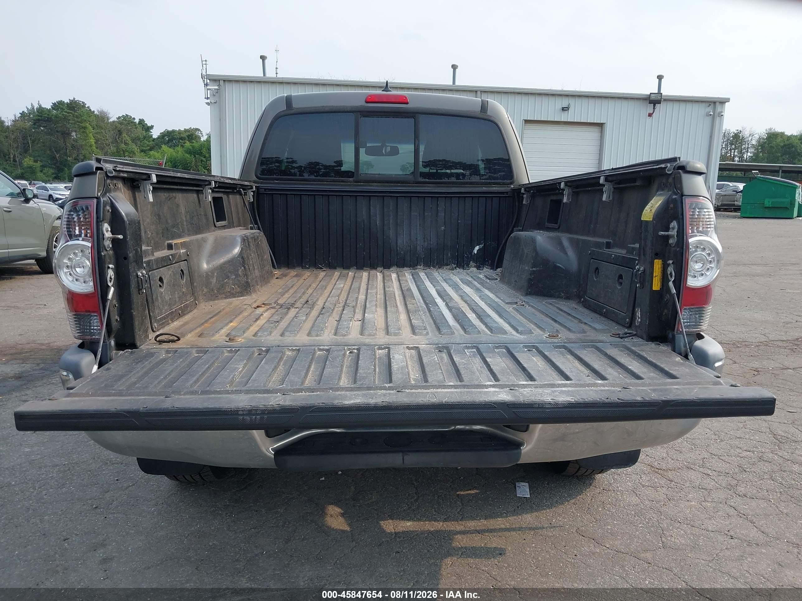 2012 Toyota Tacoma   Brown vin: 5TFUX4EN0CX014467