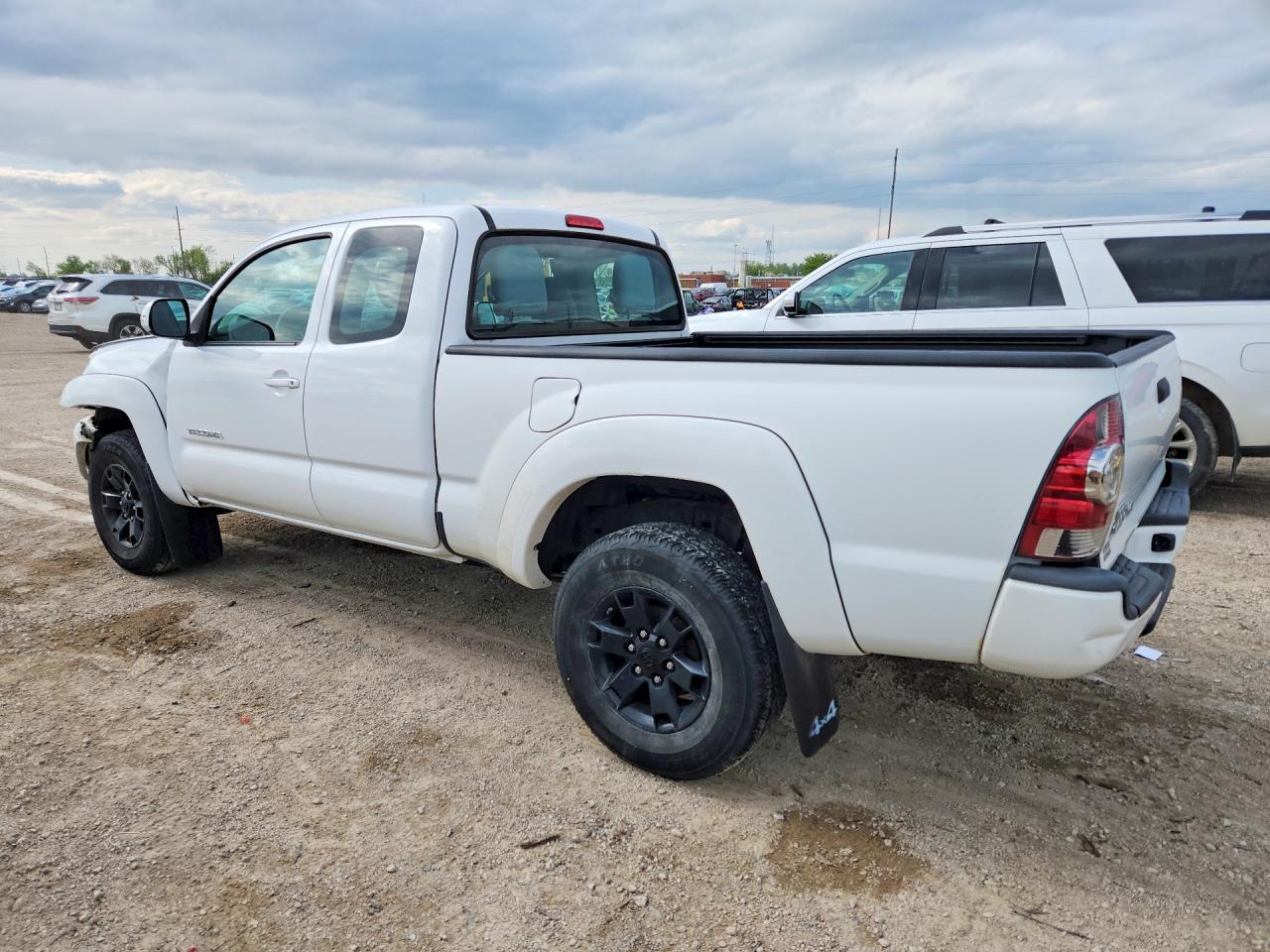 2014 Toyota Tacoma Access Cab White vin: 5TFUX4EN1EX024914
