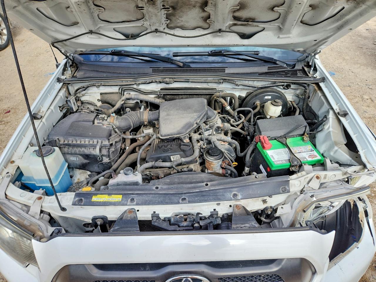 2014 Toyota Tacoma Access Cab White vin: 5TFUX4EN1EX024914