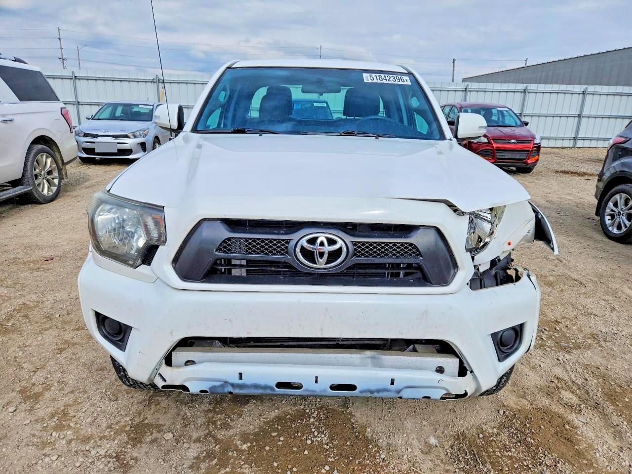 2014 Toyota Tacoma Access Cab White vin: 5TFUX4EN1EX024914