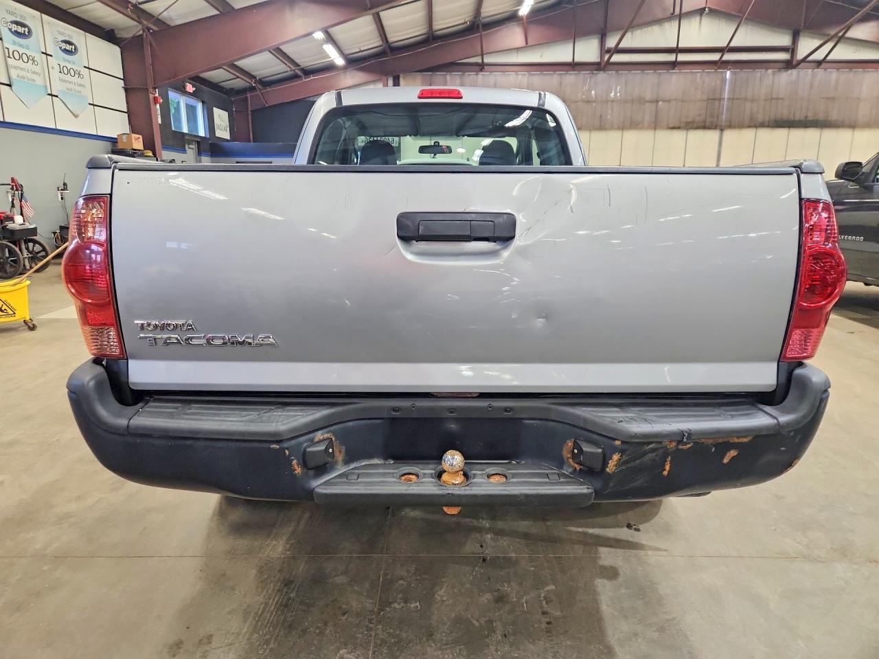 2015 Toyota Tacoma Base Silver vin: 5TFUX4EN1FX036921
