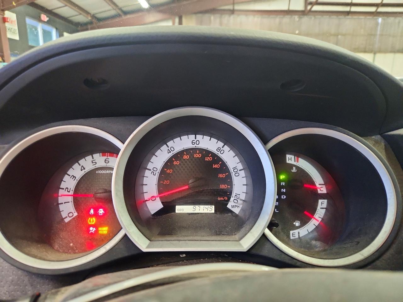 2015 Toyota Tacoma Base Silver vin: 5TFUX4EN1FX036921