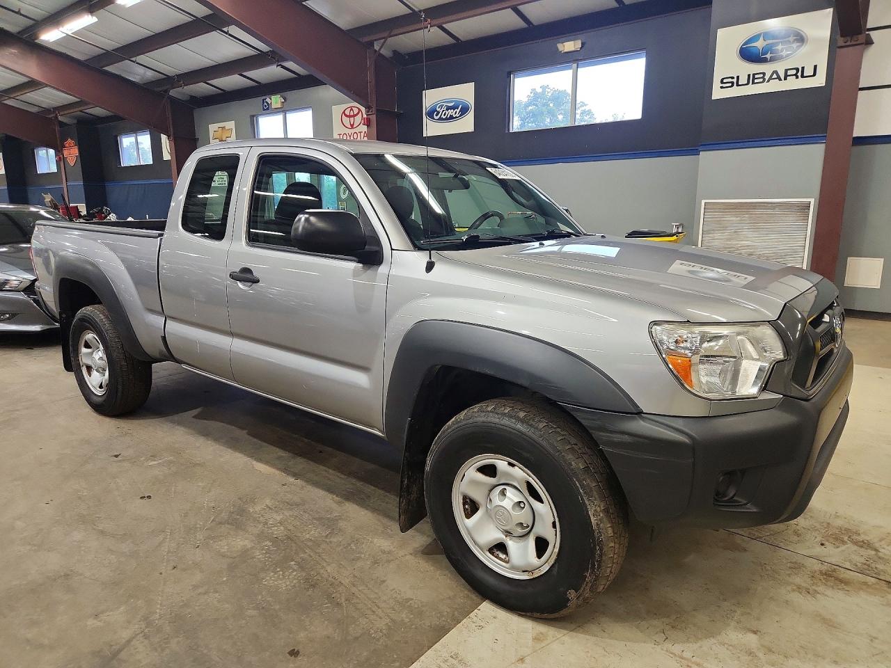 2015 Toyota Tacoma Base Silver vin: 5TFUX4EN1FX036921