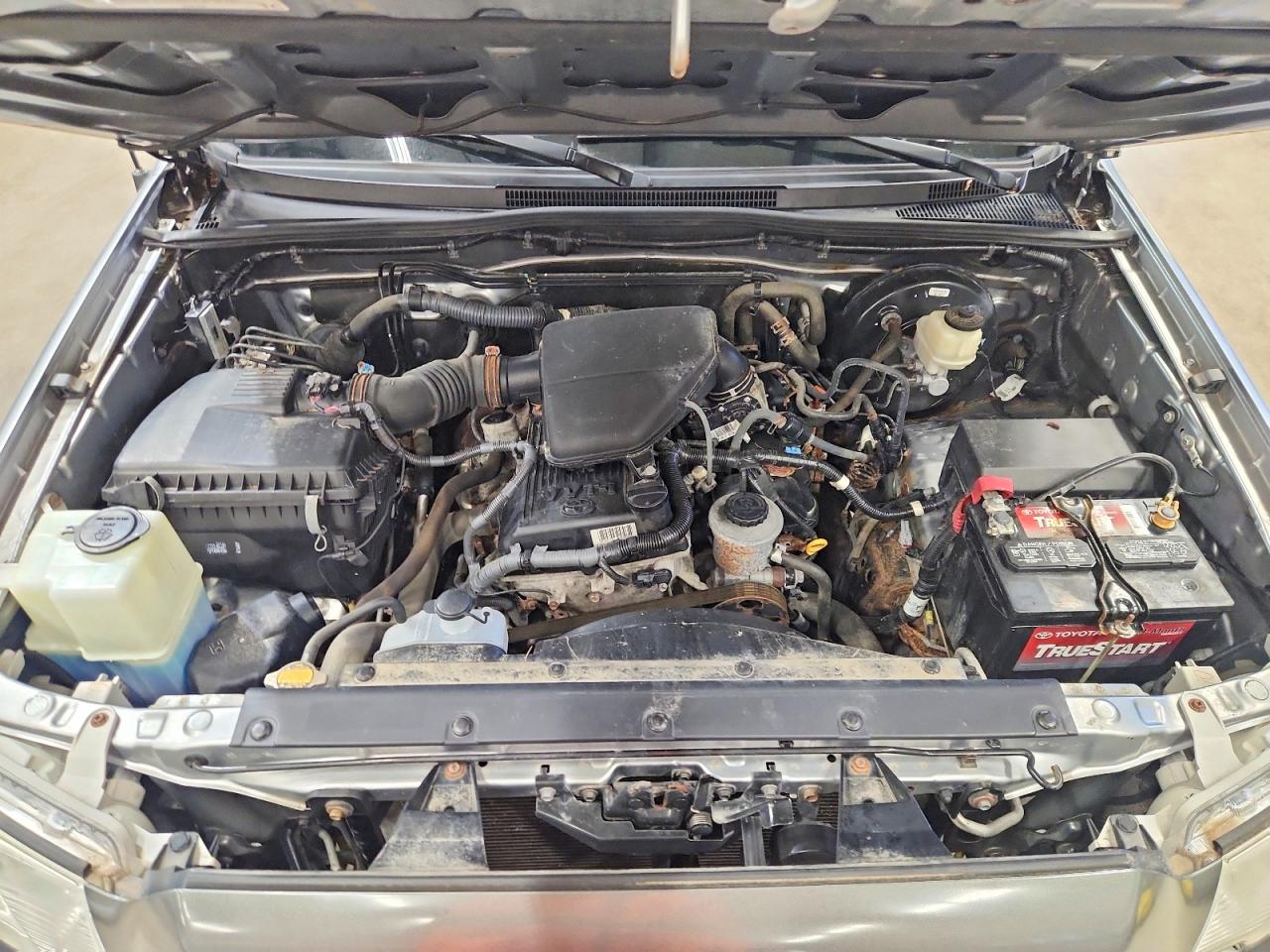 2015 Toyota Tacoma Base Silver vin: 5TFUX4EN1FX036921