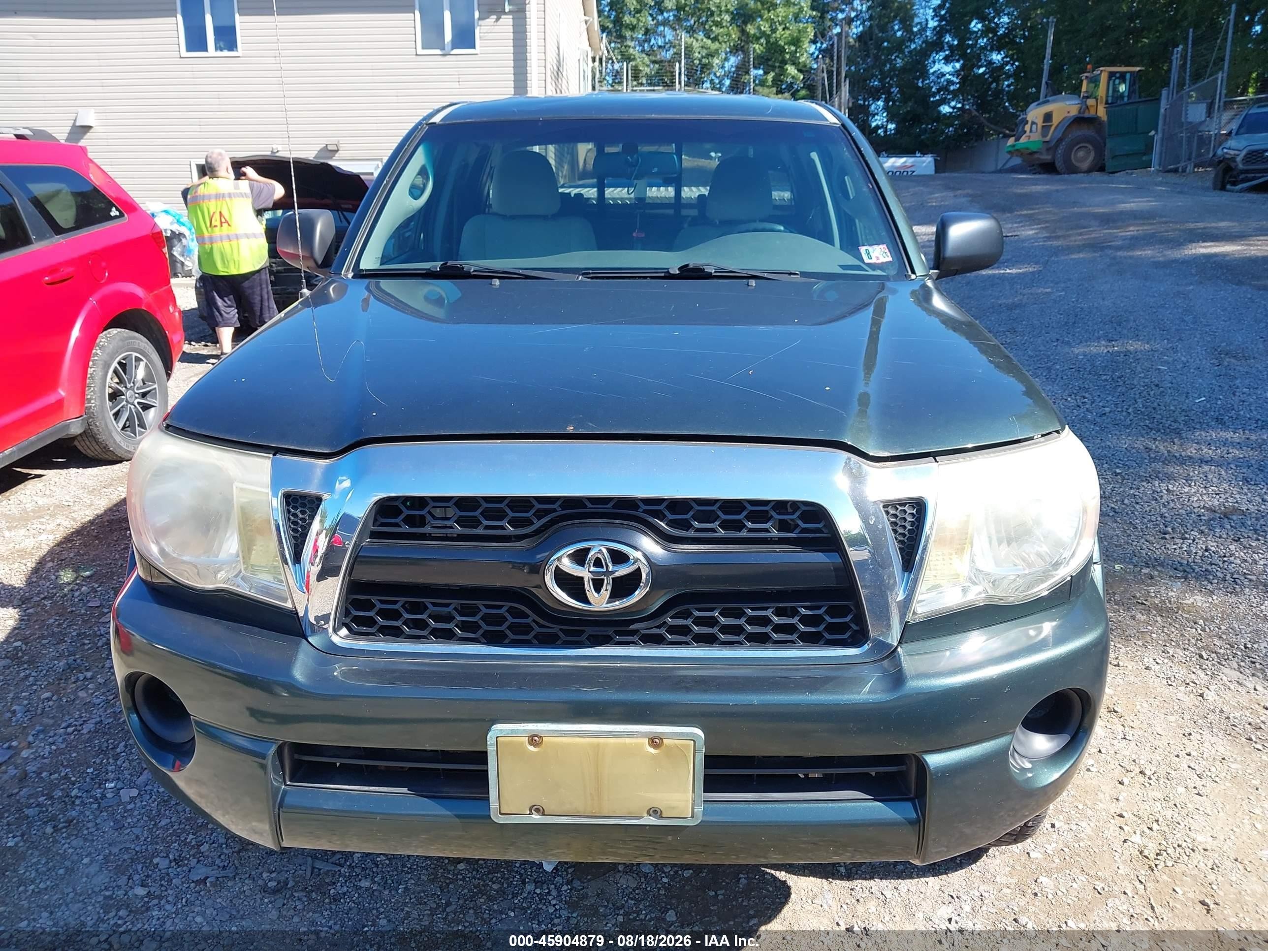 2011 Toyota Tacoma   Green vin: 5TFUX4EN2BX003923