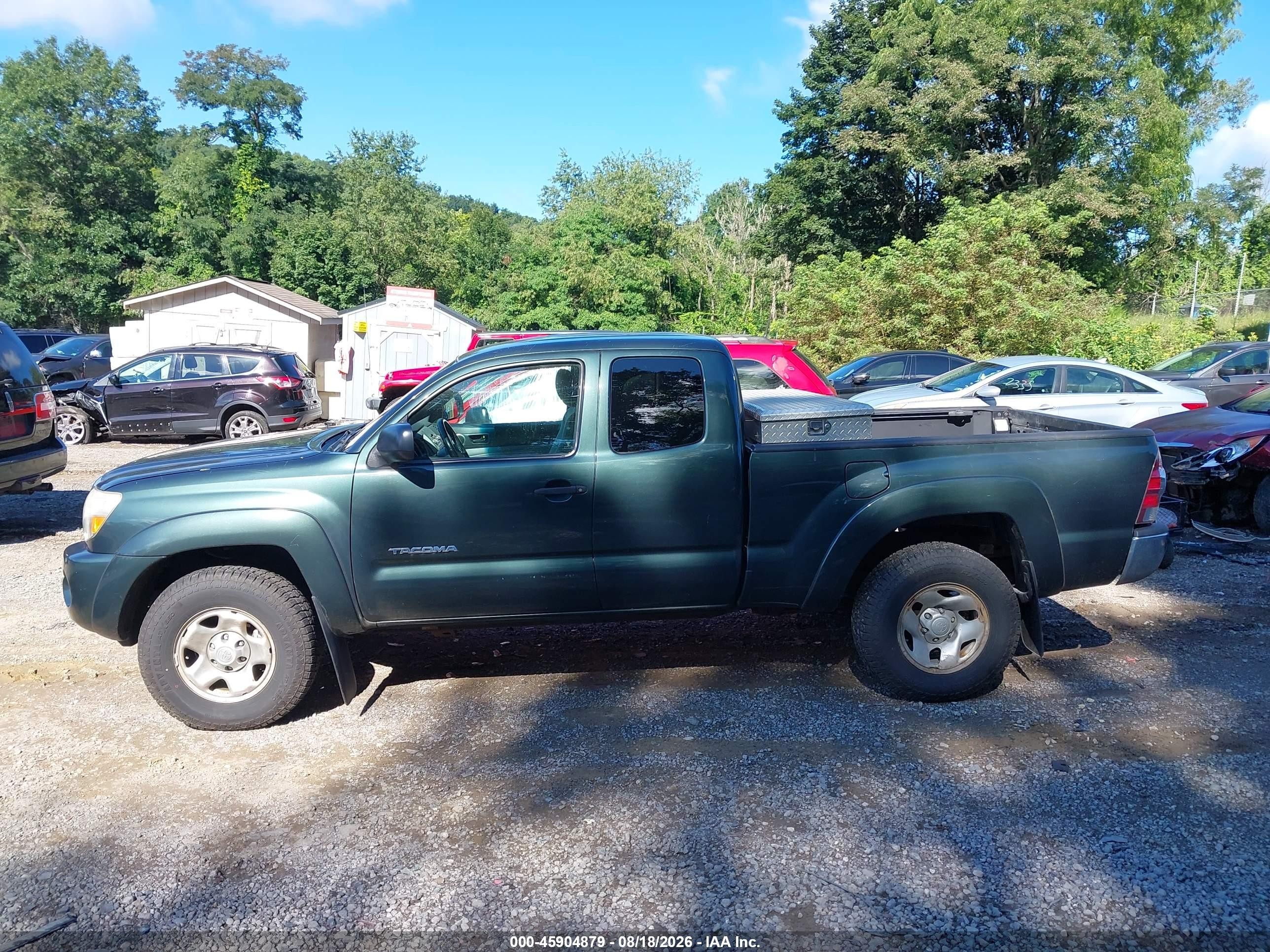 2011 Toyota Tacoma   Green vin: 5TFUX4EN2BX003923