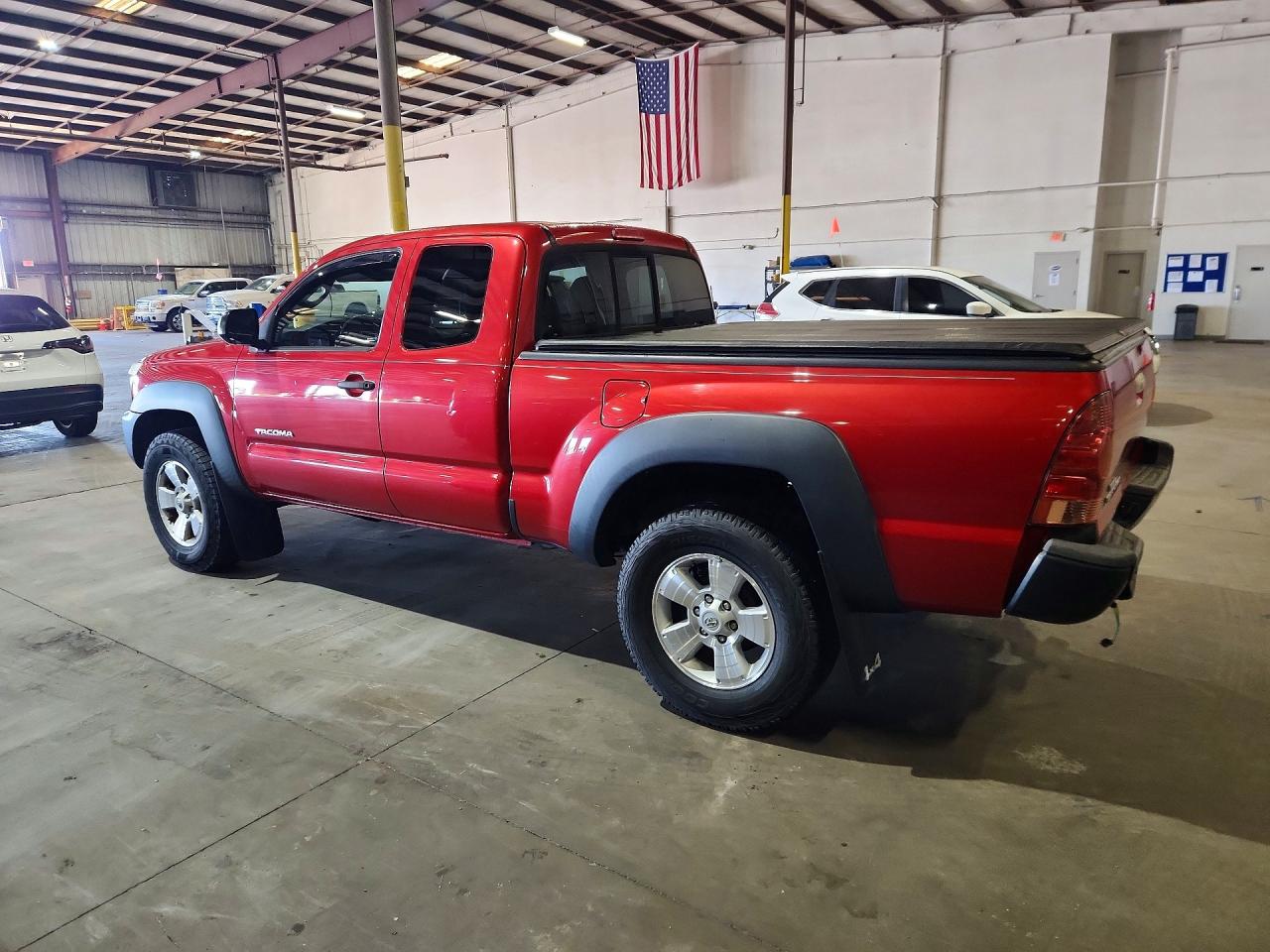 2015 Toyota Tacoma Access Cab Red vin: 5TFUX4EN2FX036586