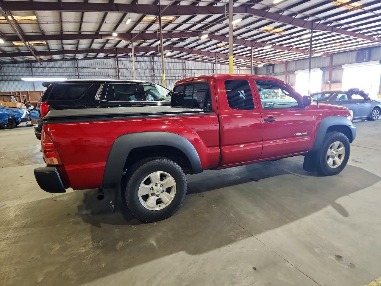 2015 Toyota Tacoma Access Cab Red vin: 5TFUX4EN2FX036586