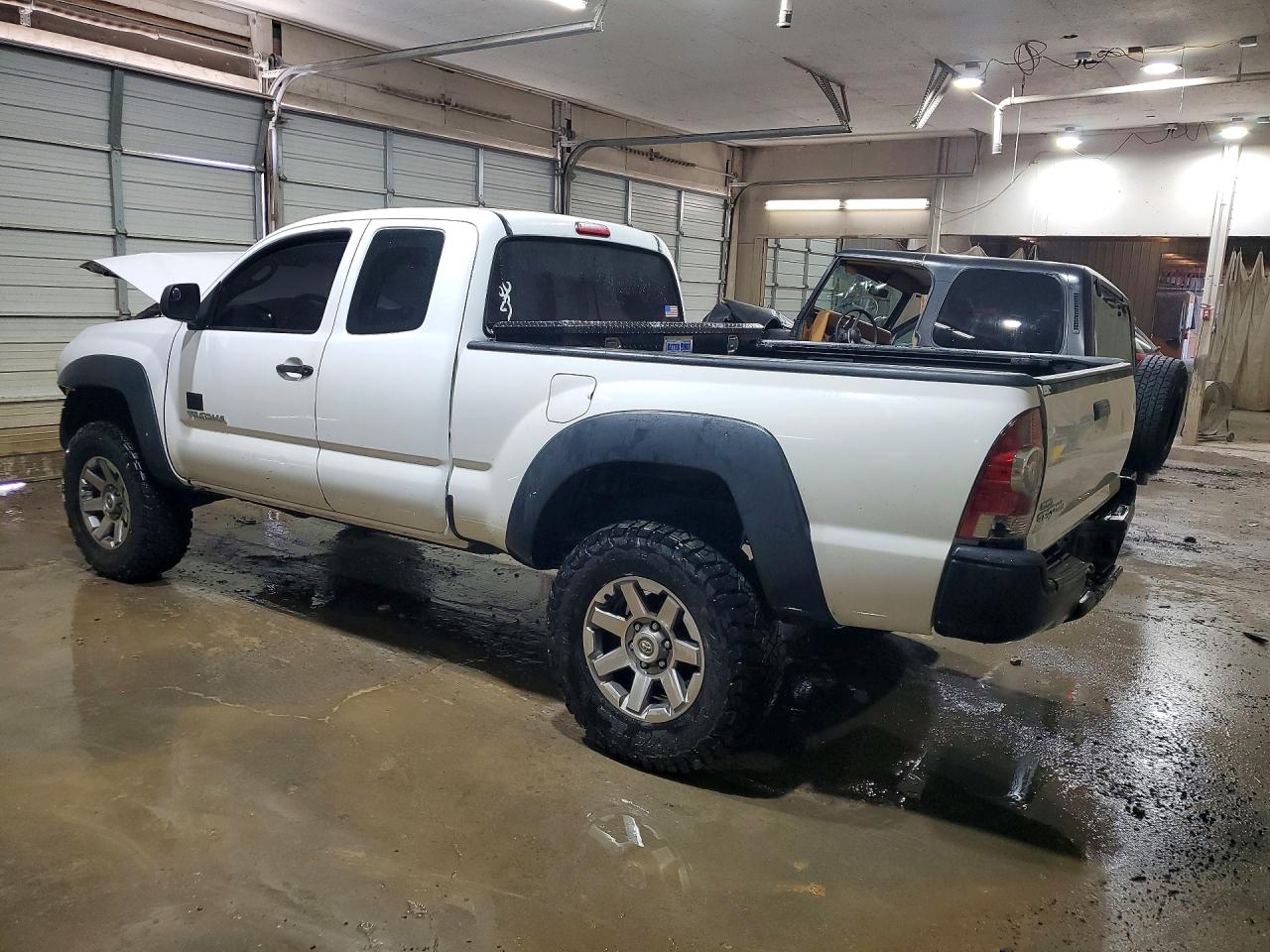 2011 Toyota Tacoma Base White vin: 5TFUX4EN3BX001484