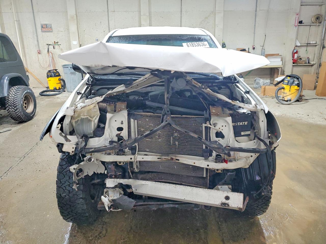 2011 Toyota Tacoma Base White vin: 5TFUX4EN3BX001484