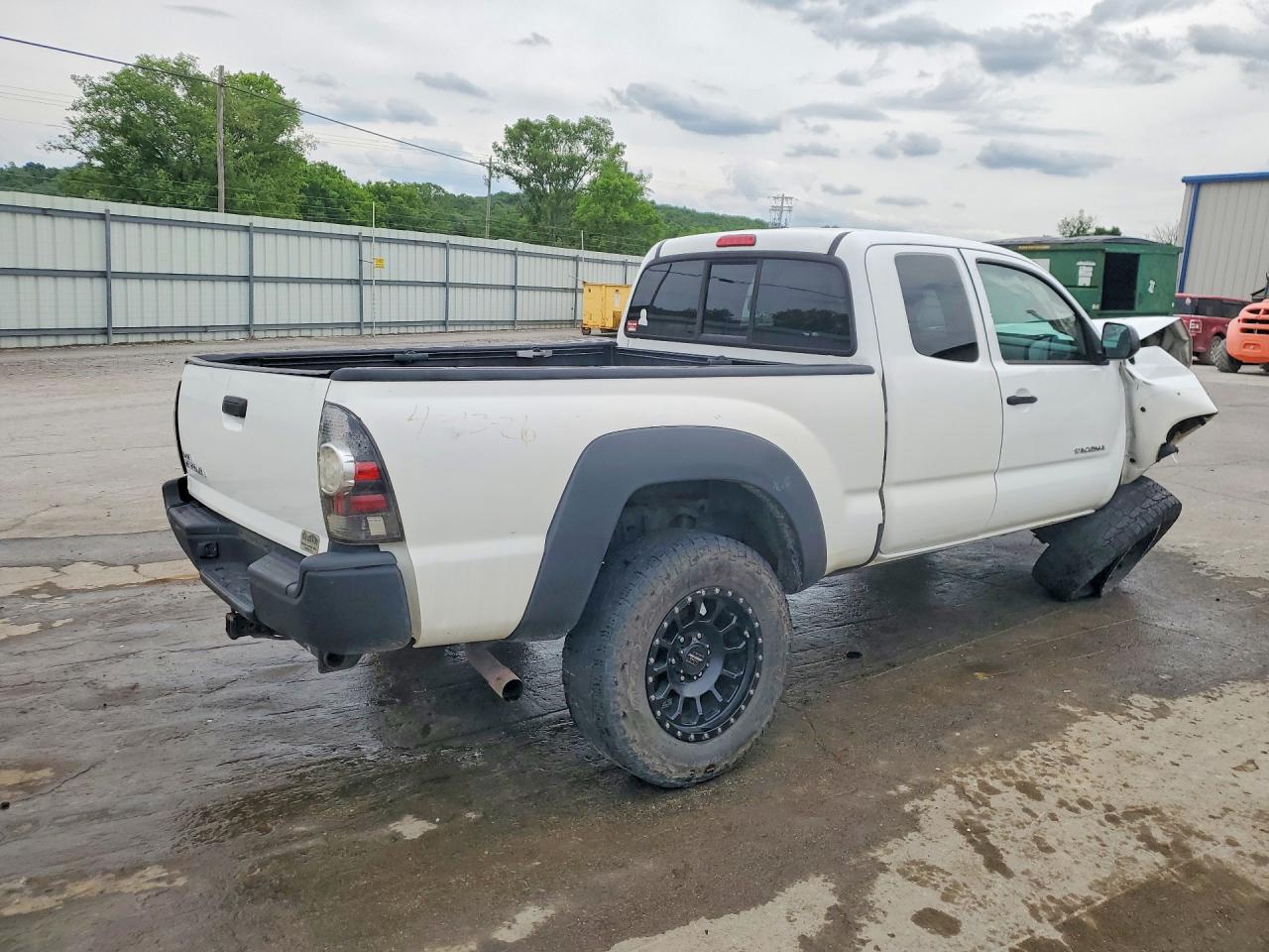 2014 Toyota Tacoma Access Cab White vin: 5TFUX4EN3EX024641